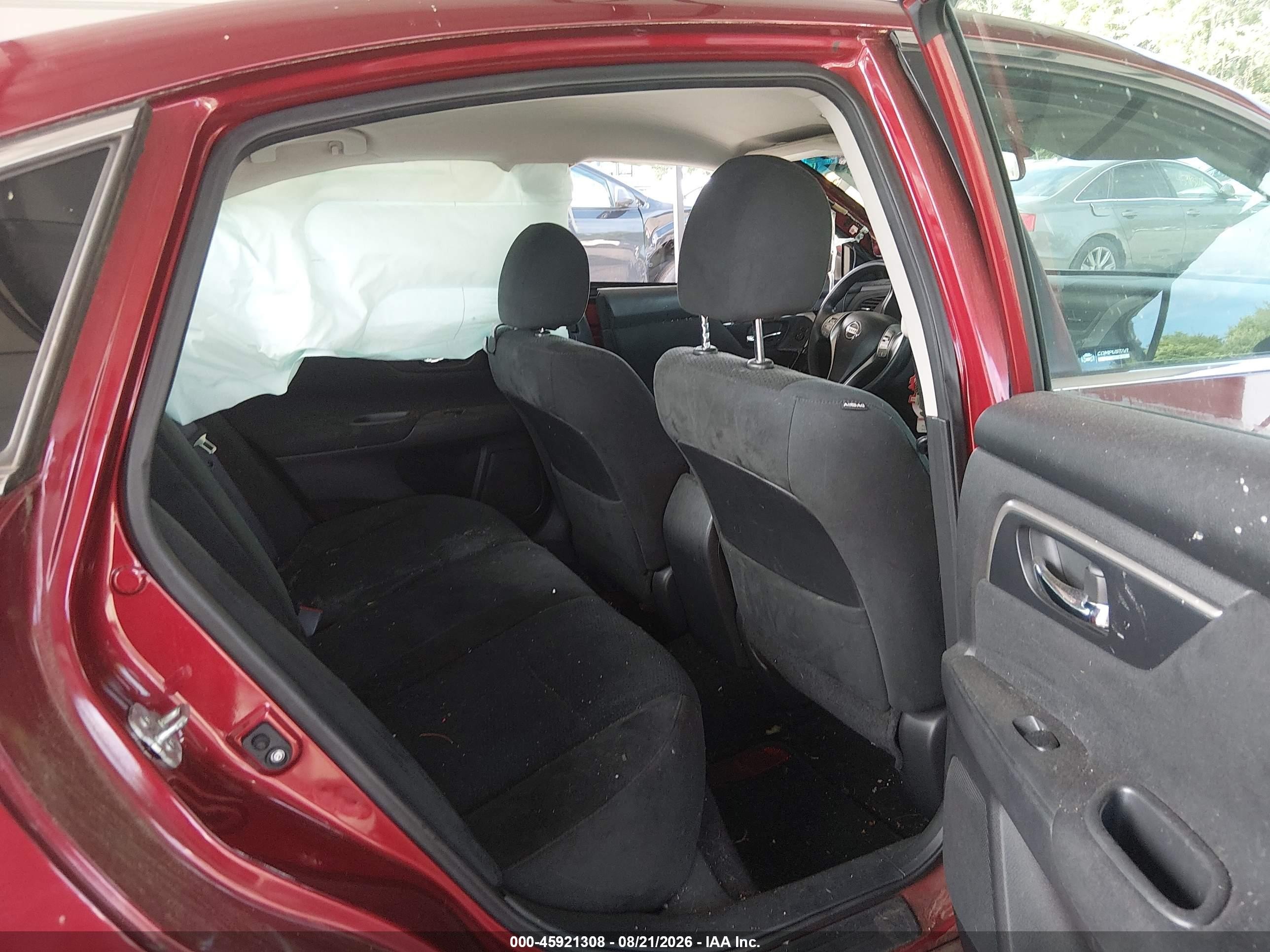 2015 Nissan Altima 2.5 S Red vin: 1N4AL3AP9FC177250