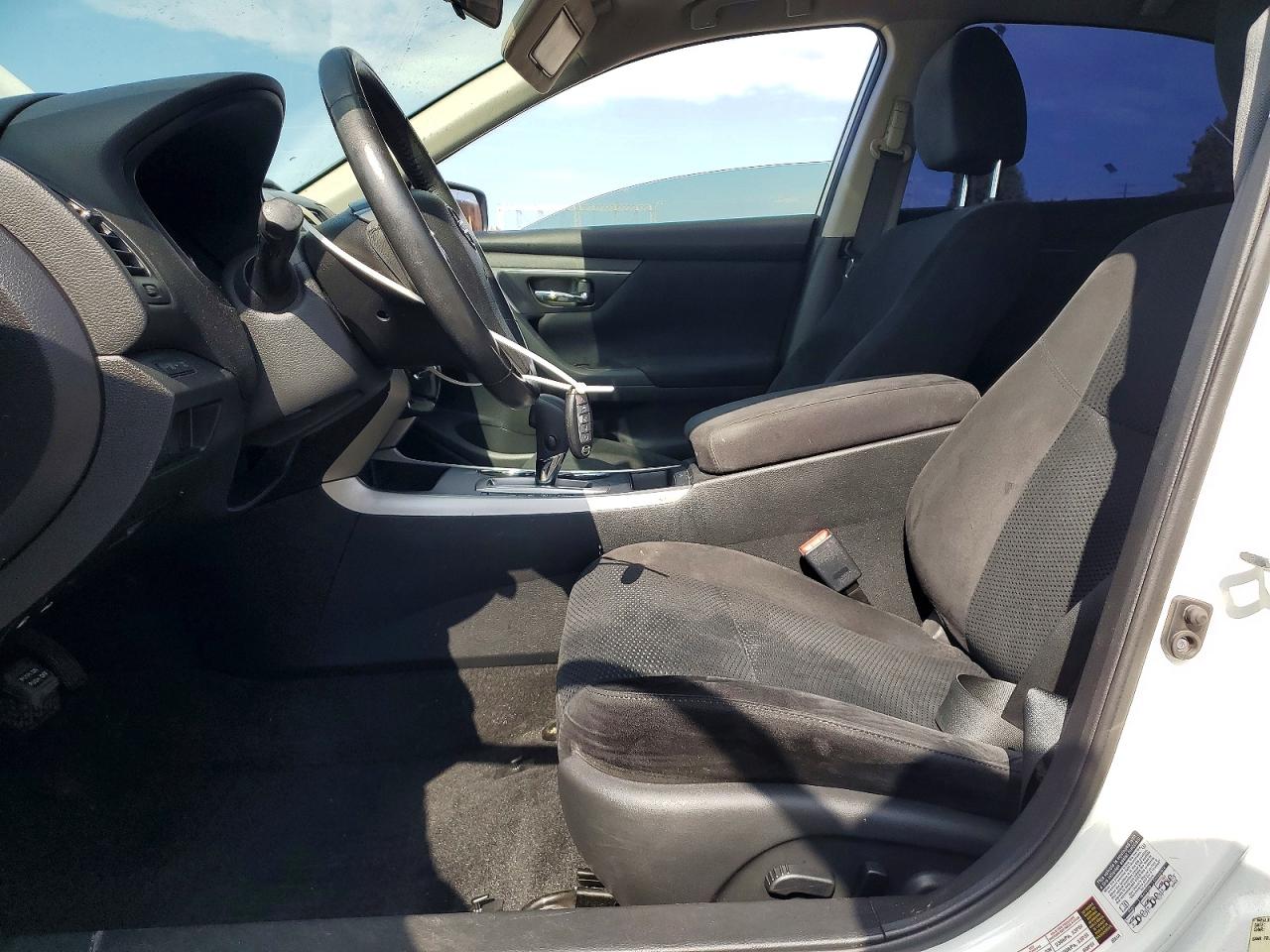 2015 Nissan Altima 2.5 Sv White vin: 1N4AL3AP9FC184246