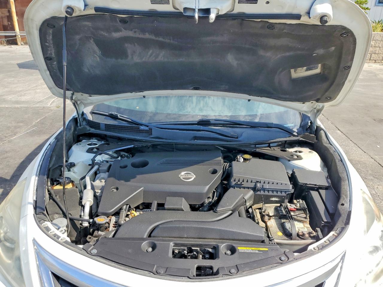 2015 Nissan Altima 2.5 Sv White vin: 1N4AL3AP9FC184246