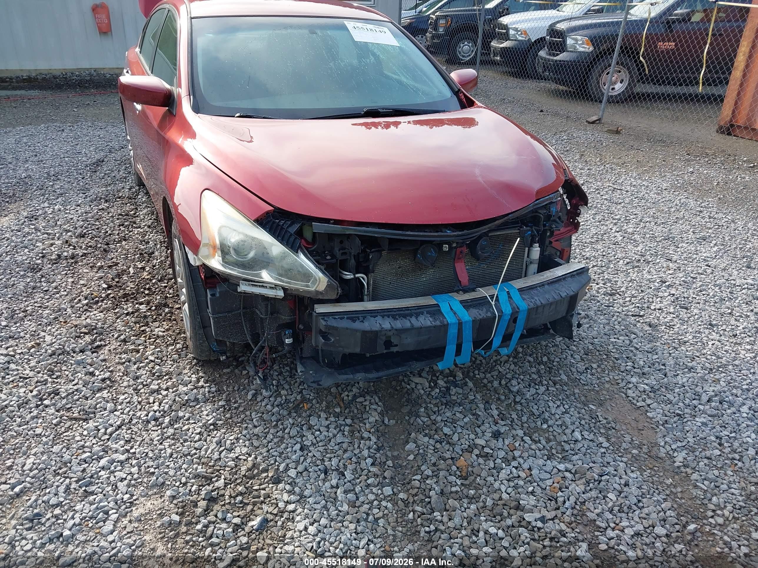 2015 Nissan Altima 2.5 S Red vin: 1N4AL3AP9FC201515