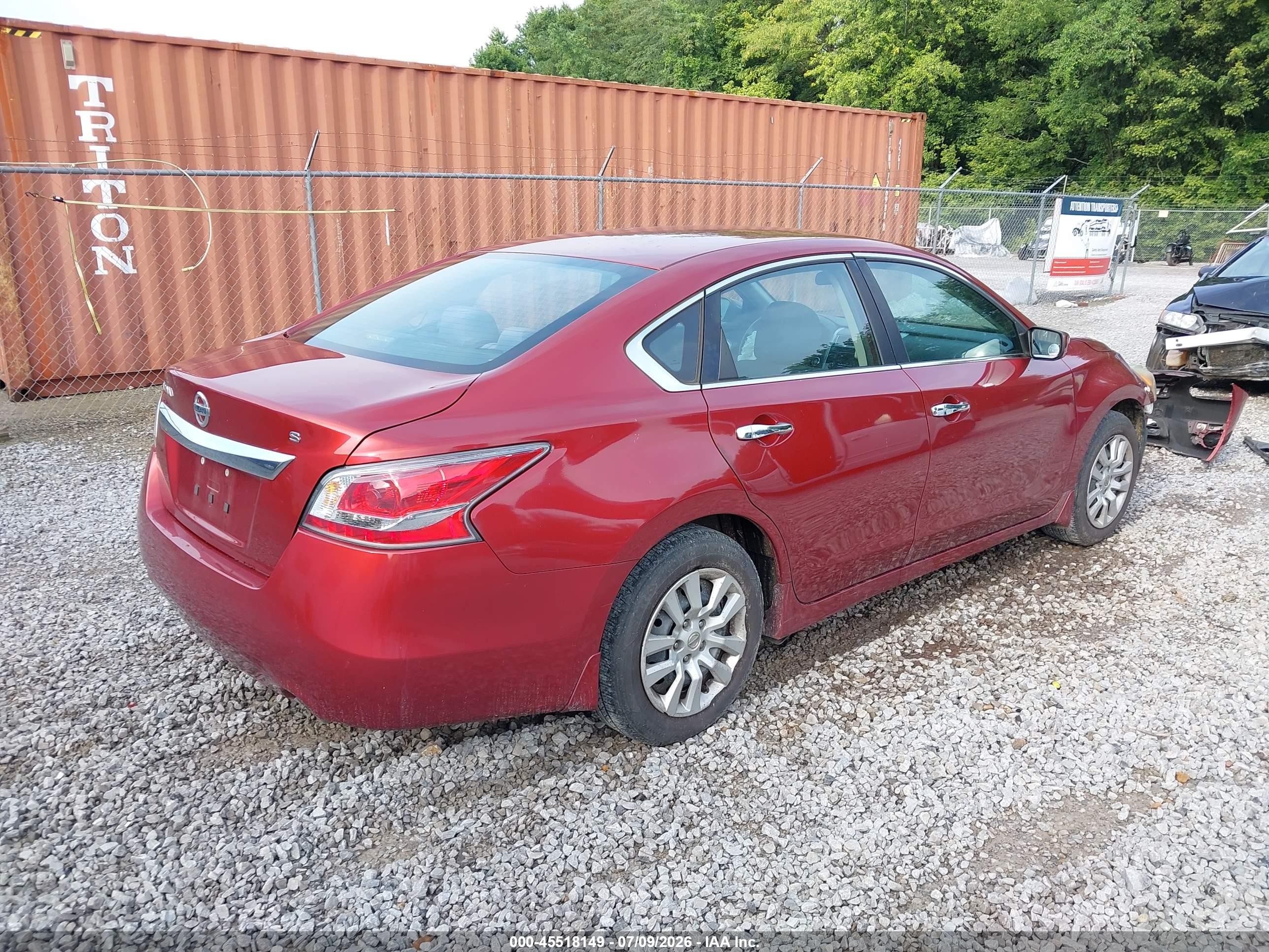2015 Nissan Altima 2.5 S Red vin: 1N4AL3AP9FC201515