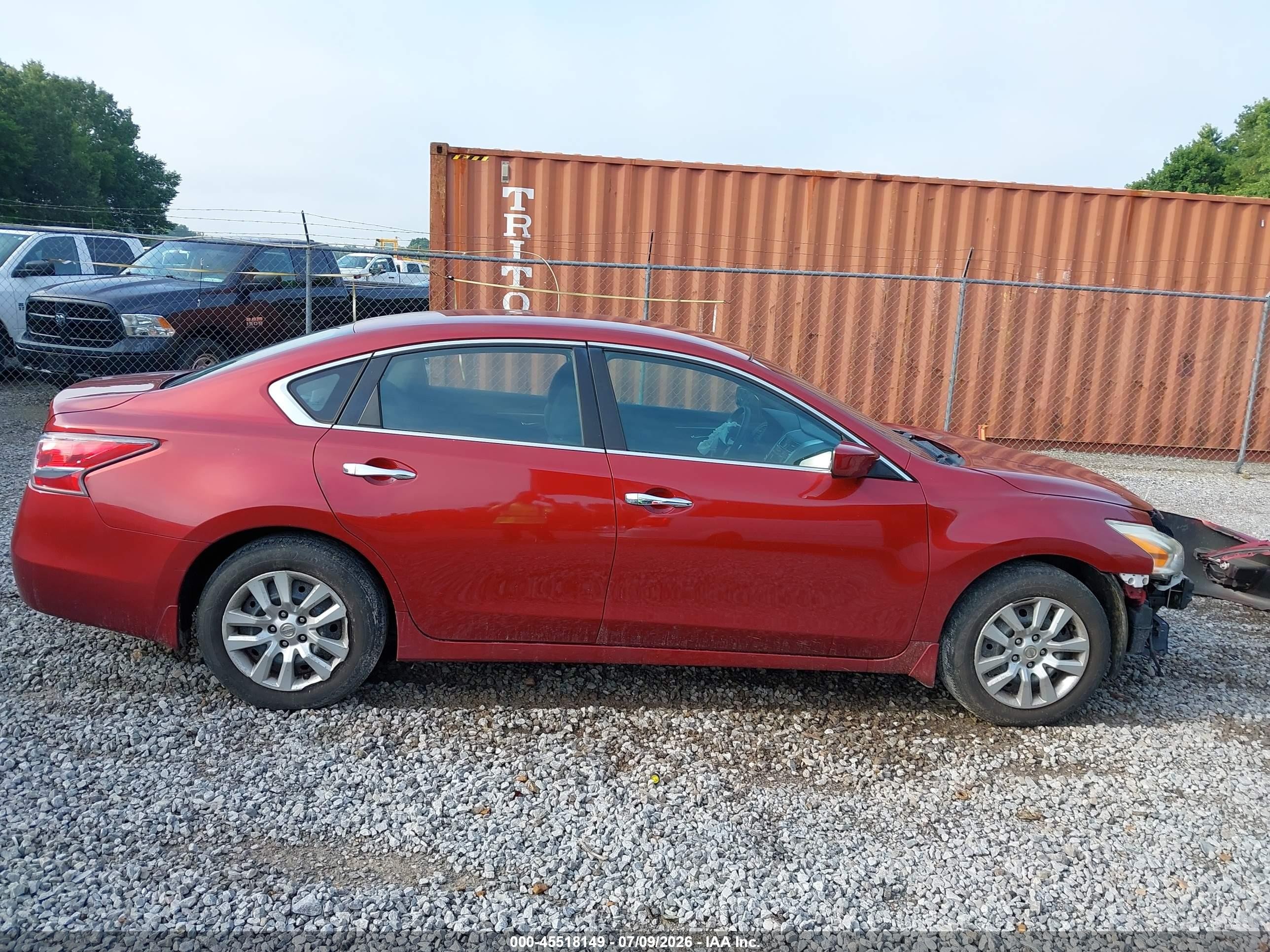2015 Nissan Altima 2.5 S Red vin: 1N4AL3AP9FC201515