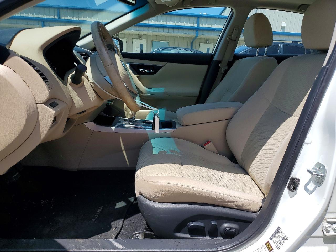 2015 Nissan Altima 2.5 Sv White vin: 1N4AL3AP9FC204849