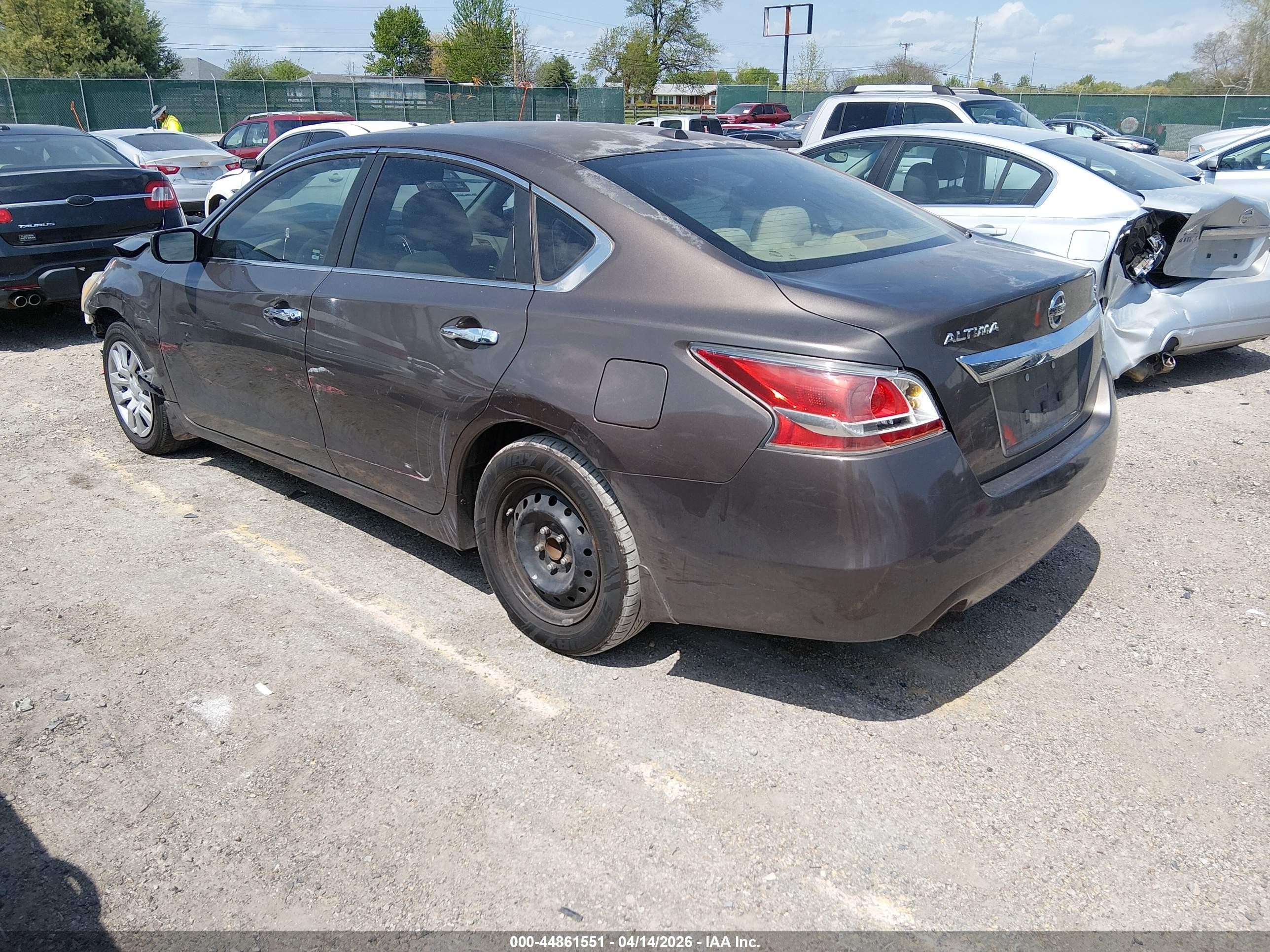 2015 Nissan Altima 2.5 S Brown vin: 1N4AL3AP9FC208187