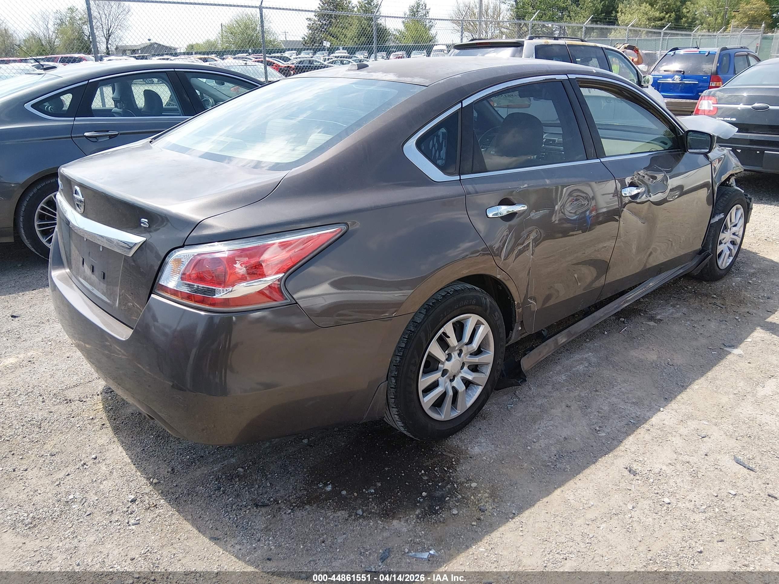 2015 Nissan Altima 2.5 S Brown vin: 1N4AL3AP9FC208187