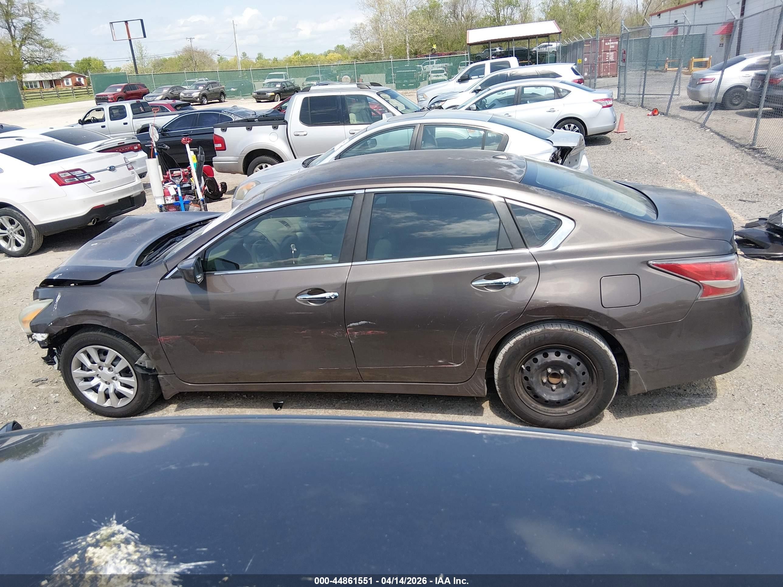 2015 Nissan Altima 2.5 S Brown vin: 1N4AL3AP9FC208187