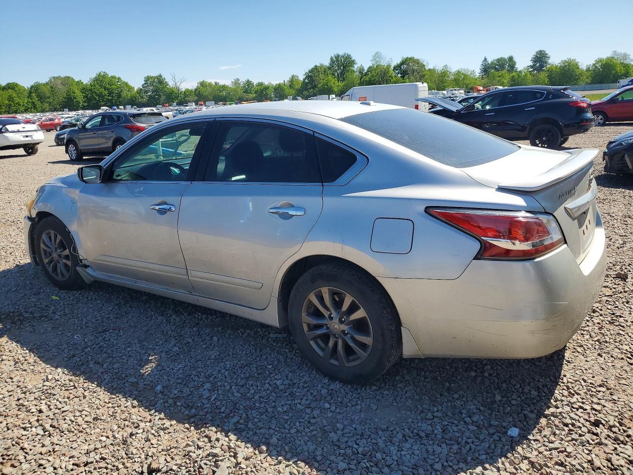 2015 Nissan Altima 2.5 S Silver vin: 1N4AL3AP9FC211817