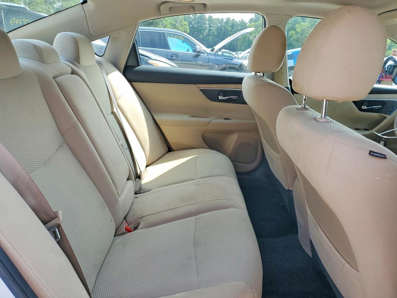 2015 Nissan Altima 2.5 Sv White vin: 1N4AL3AP9FC219321