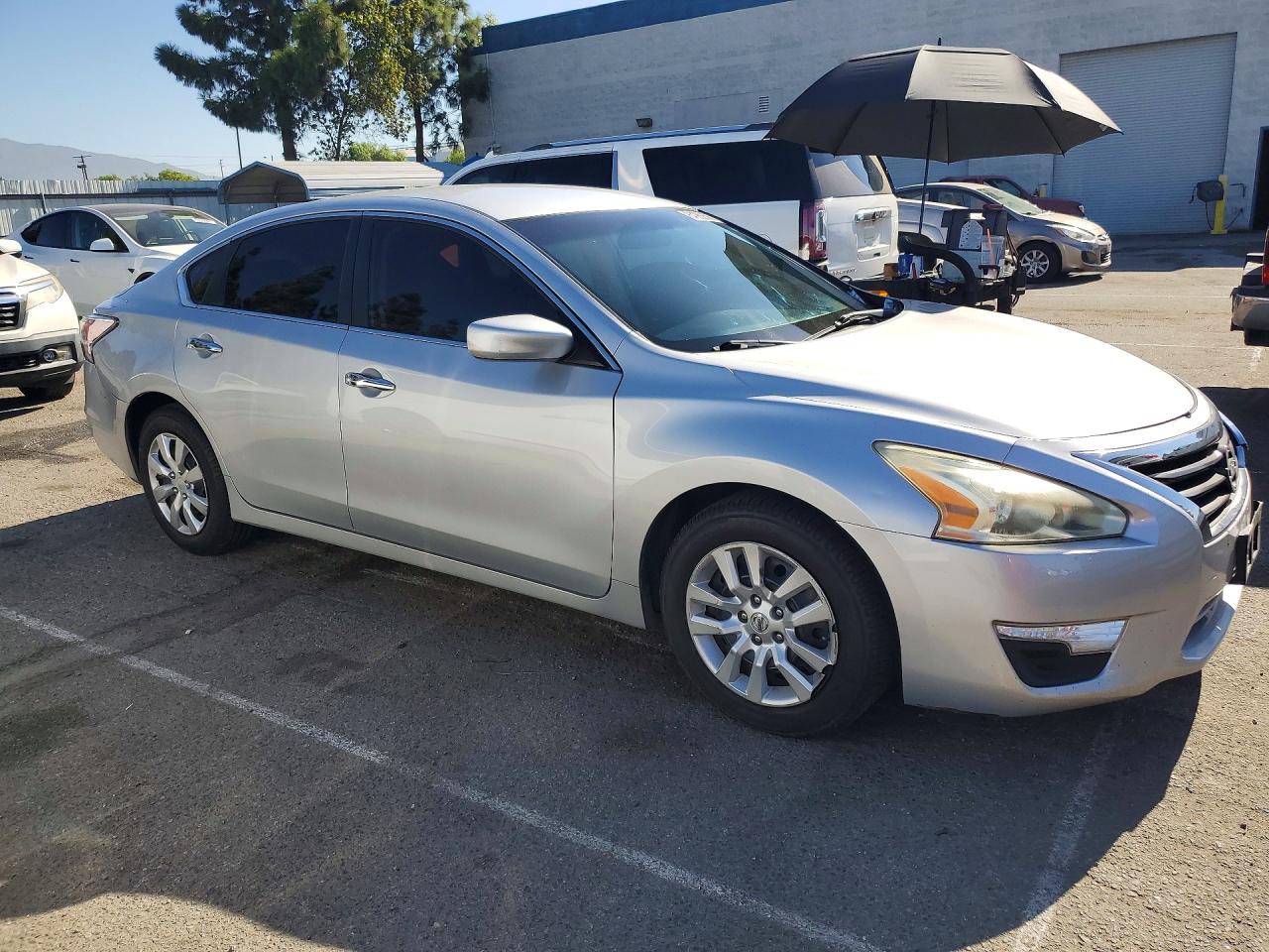 2015 Nissan Altima 2.5 S Silver vin: 1N4AL3AP9FC224907