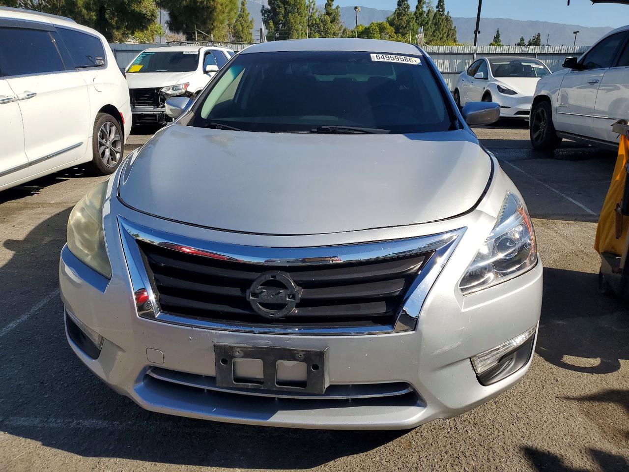 2015 Nissan Altima 2.5 S Silver vin: 1N4AL3AP9FC224907