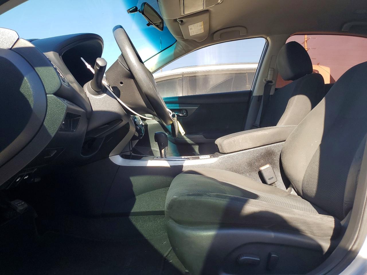 2015 Nissan Altima 2.5 S Silver vin: 1N4AL3AP9FC224907