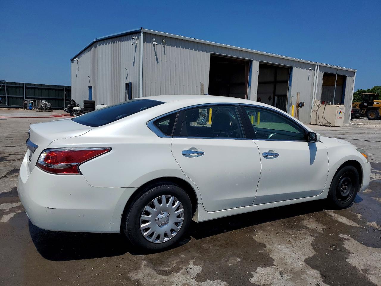 2015 Nissan Altima 2.5 White vin: 1N4AL3AP9FC233462
