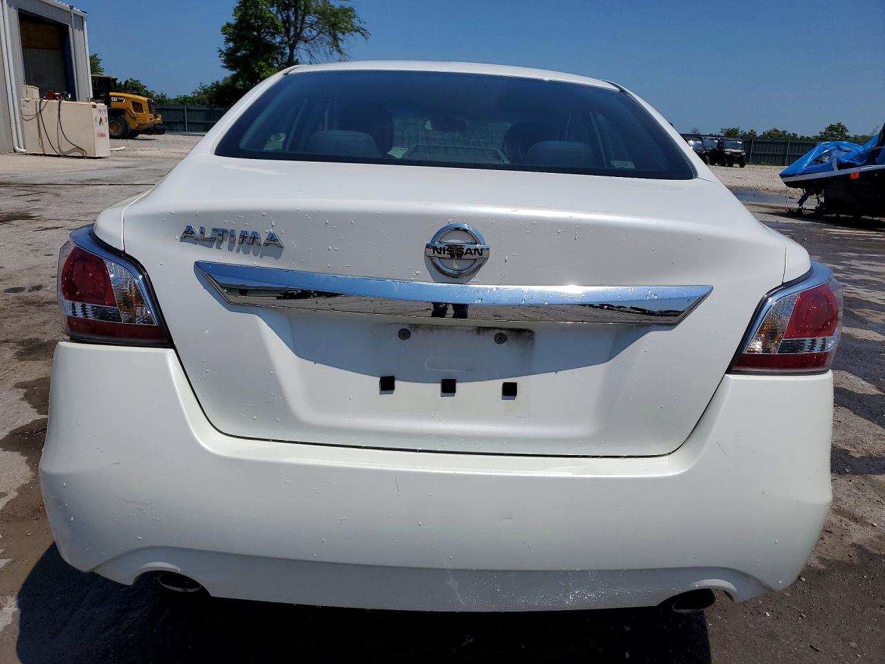 2015 Nissan Altima 2.5 White vin: 1N4AL3AP9FC233462