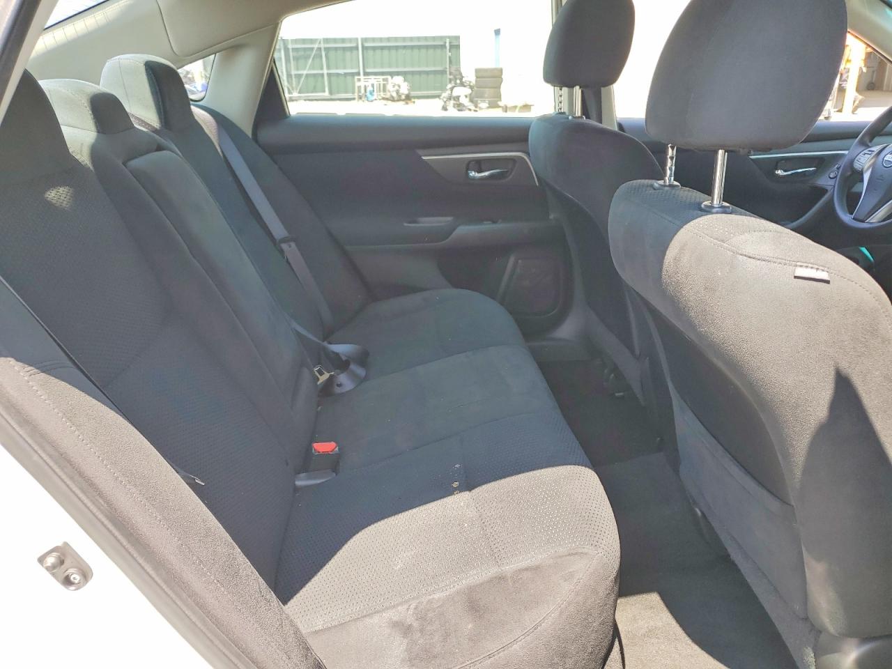 2015 Nissan Altima 2.5 White vin: 1N4AL3AP9FC233462