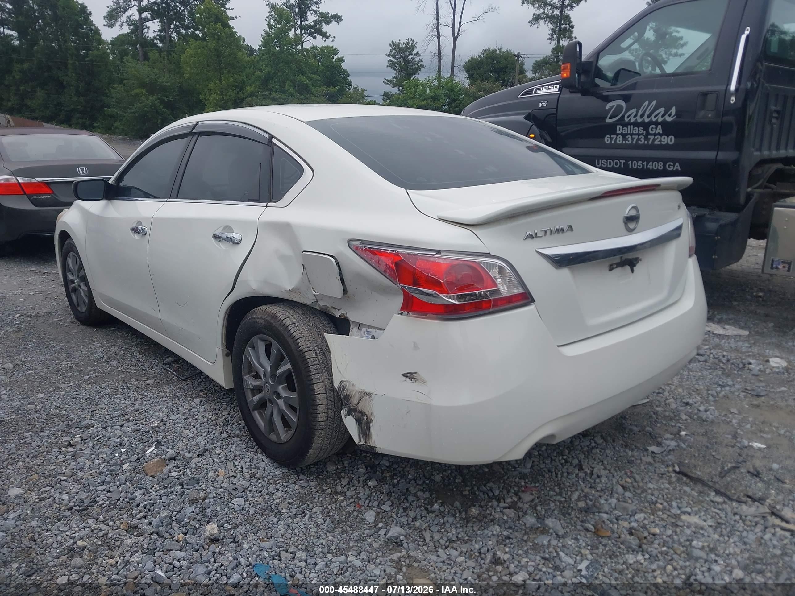 2015 Nissan Altima 2.5/2.5 S/2.5 Sl/2.5 Sv White vin: 1N4AL3AP9FC235972