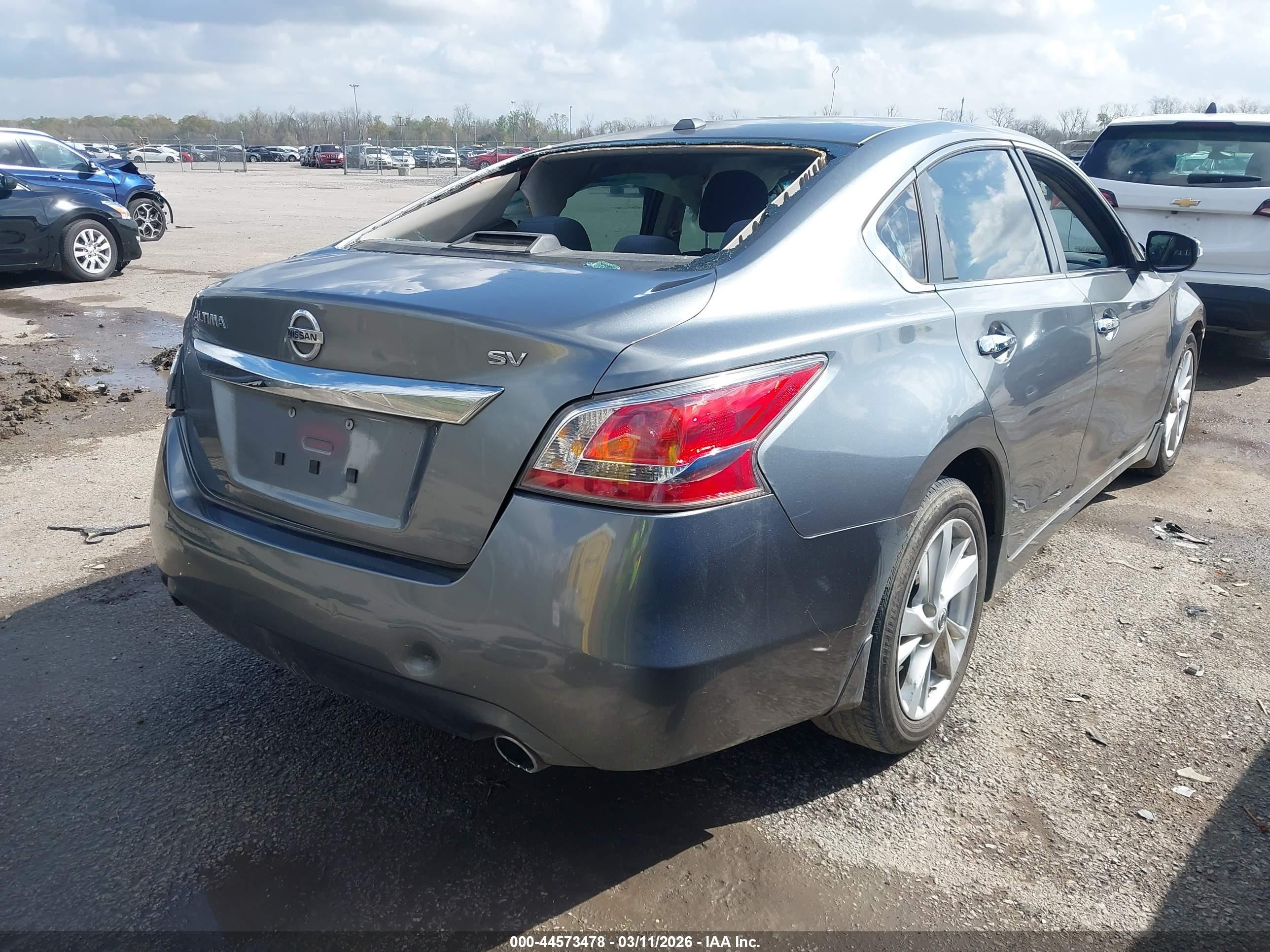 2015 Nissan Altima 2.5 Sv Серый vin: 1N4AL3AP9FC236037