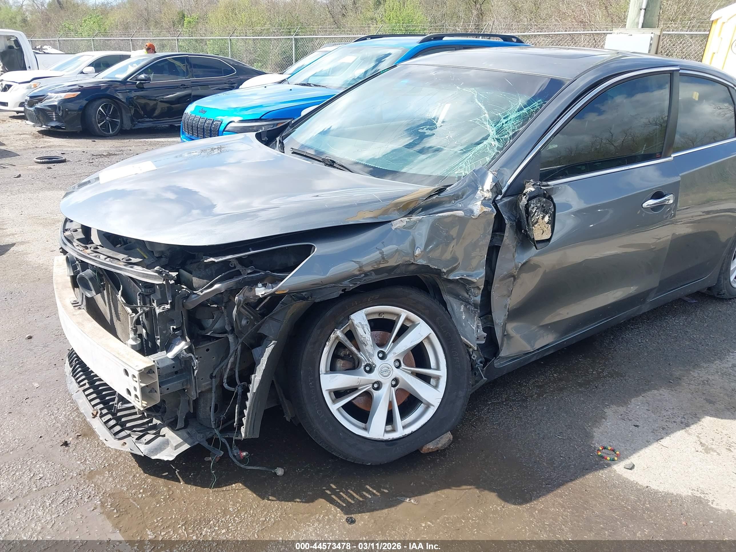 2015 Nissan Altima 2.5 Sv Серый vin: 1N4AL3AP9FC236037