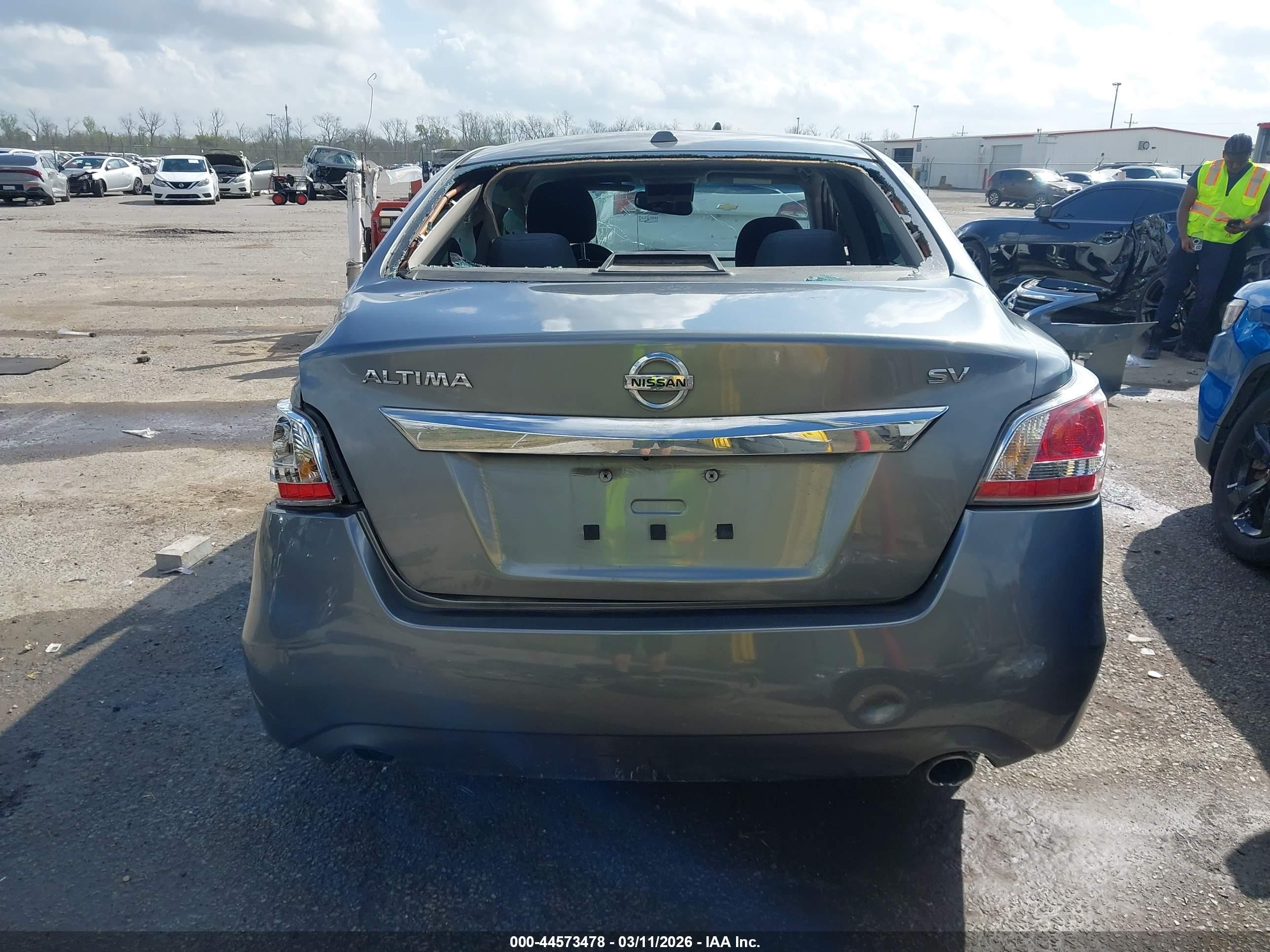 2015 Nissan Altima 2.5 Sv Серый vin: 1N4AL3AP9FC236037