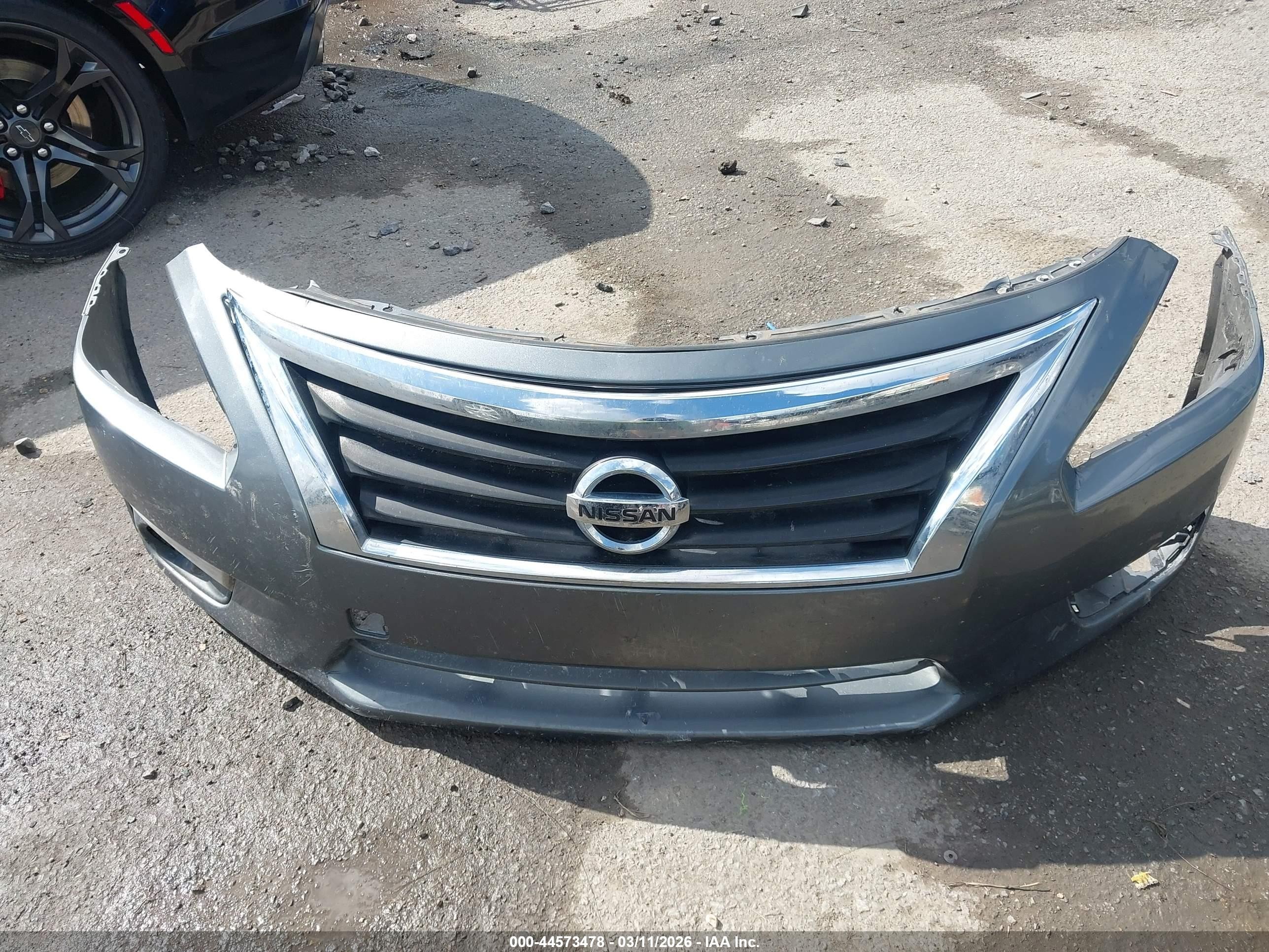 2015 Nissan Altima 2.5 Sv Серый vin: 1N4AL3AP9FC236037