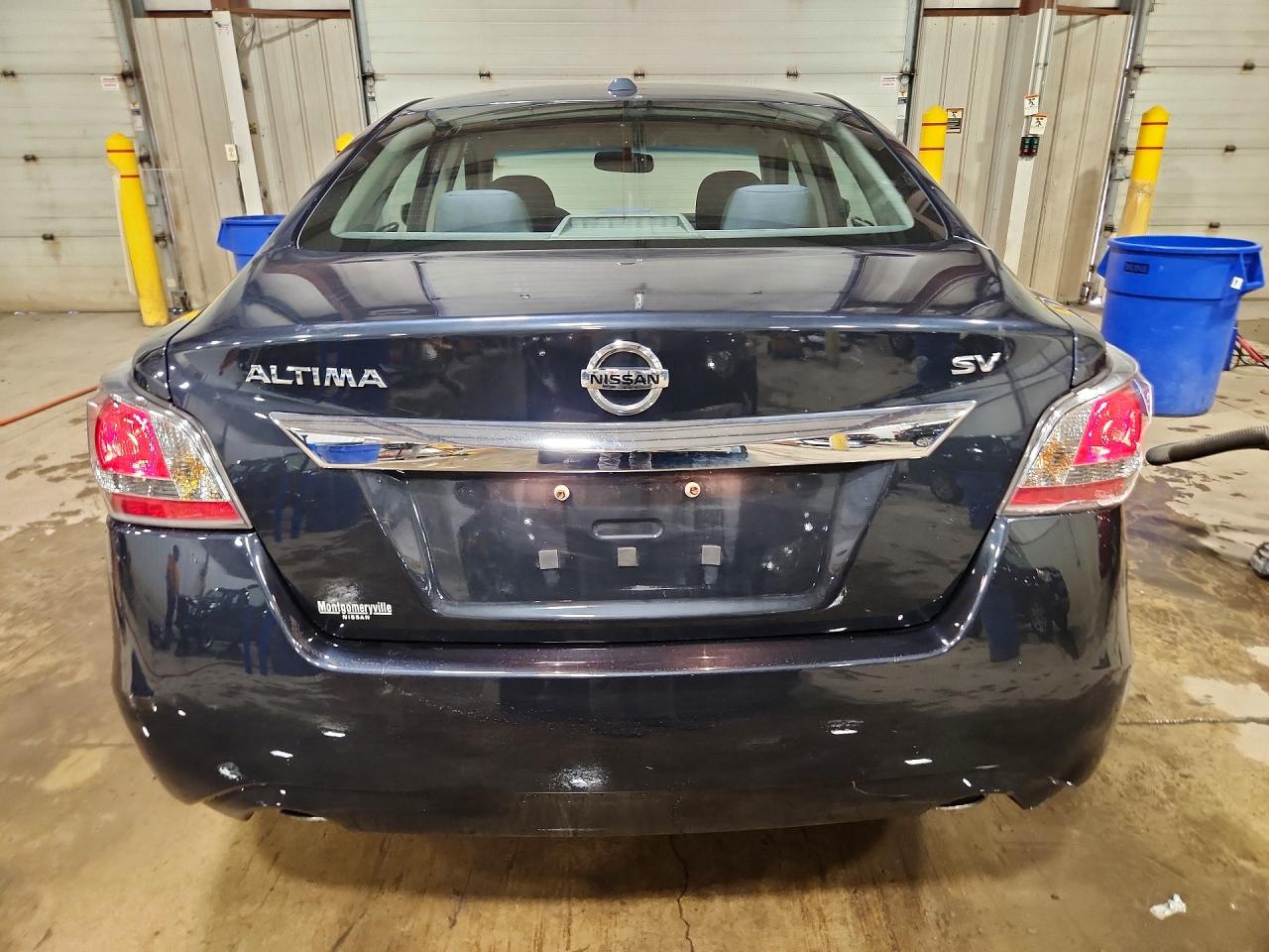 2015 Nissan Altima 2.5 Sv Серый vin: 1N4AL3AP9FC242436