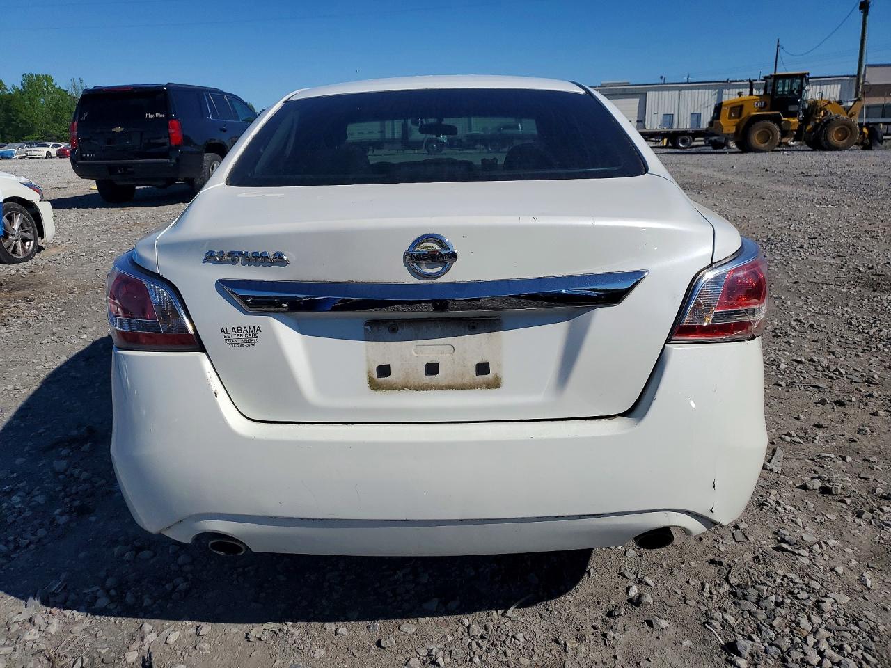 2015 Nissan Altima 2.5 S White vin: 1N4AL3AP9FC243828