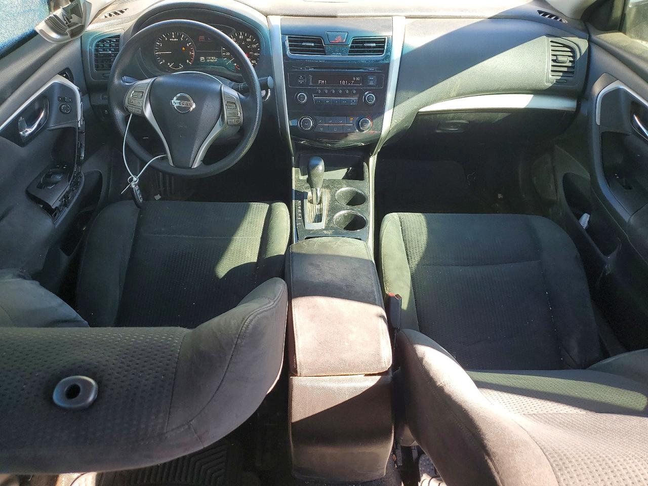 2015 Nissan Altima 2.5 S White vin: 1N4AL3AP9FC243828
