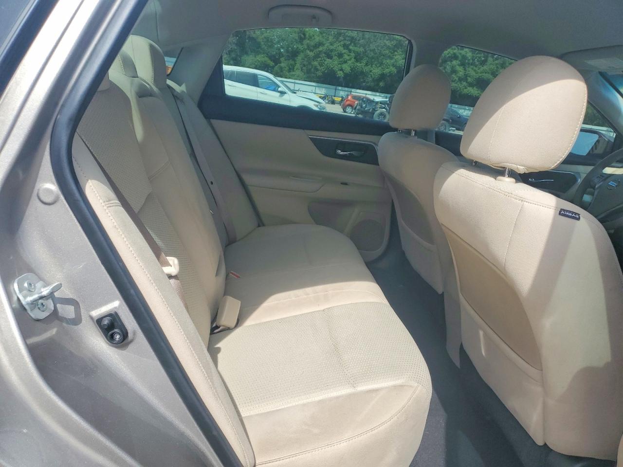 2015 Nissan Altima 2.5 Sv Beige vin: 1N4AL3AP9FC248950