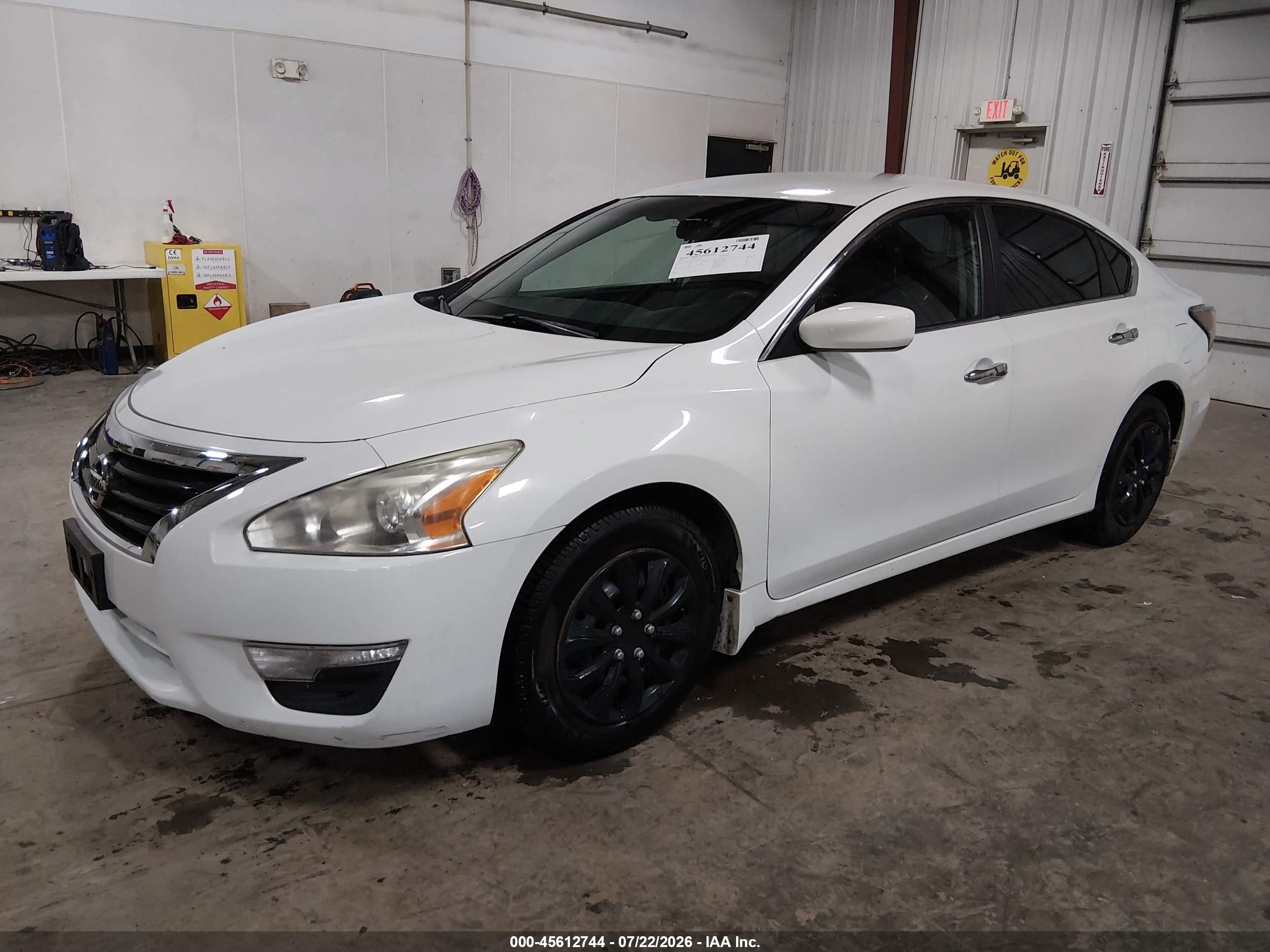 2015 Nissan Altima 2.5 S White vin: 1N4AL3AP9FC250696