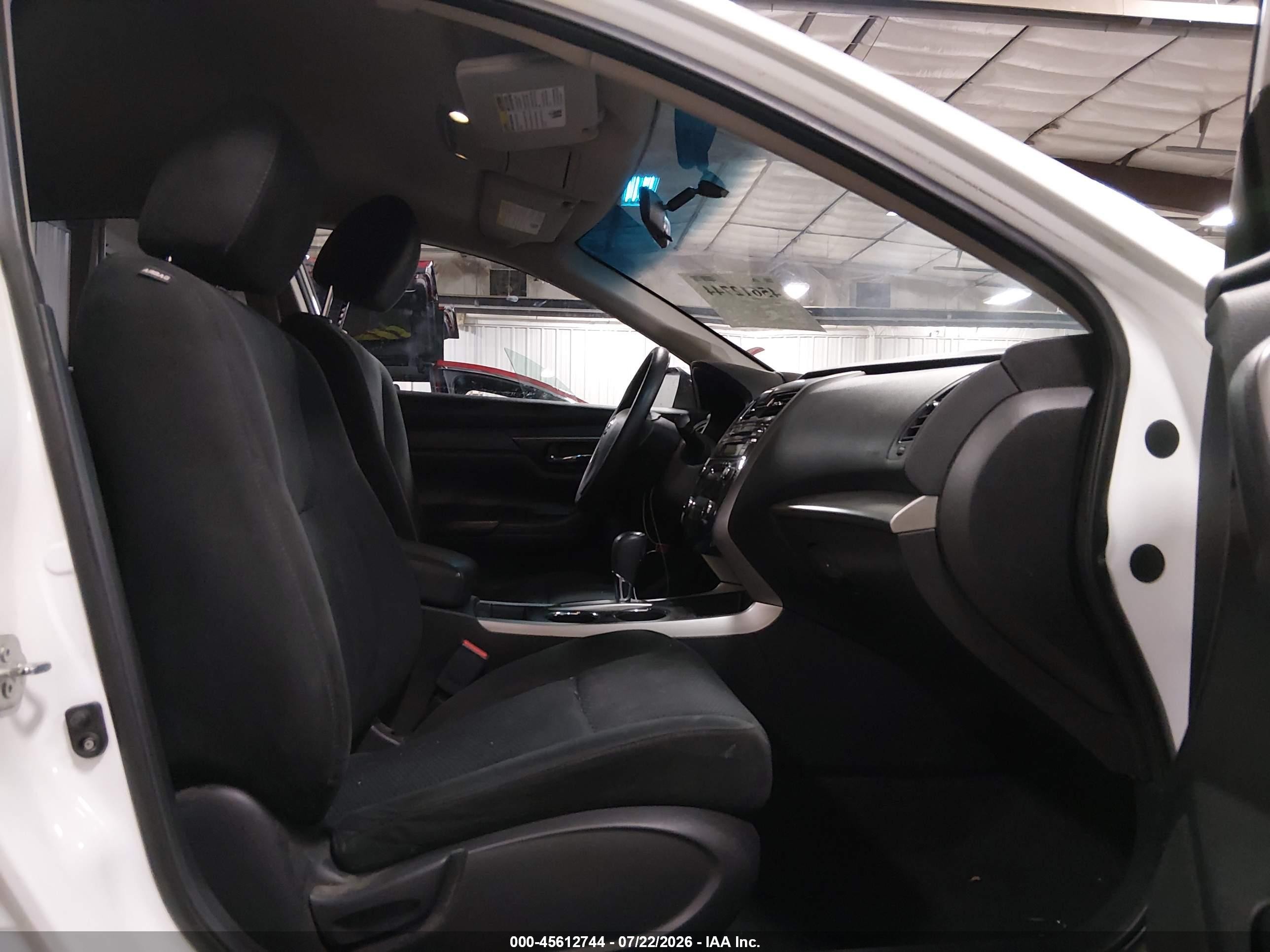 2015 Nissan Altima 2.5 S White vin: 1N4AL3AP9FC250696