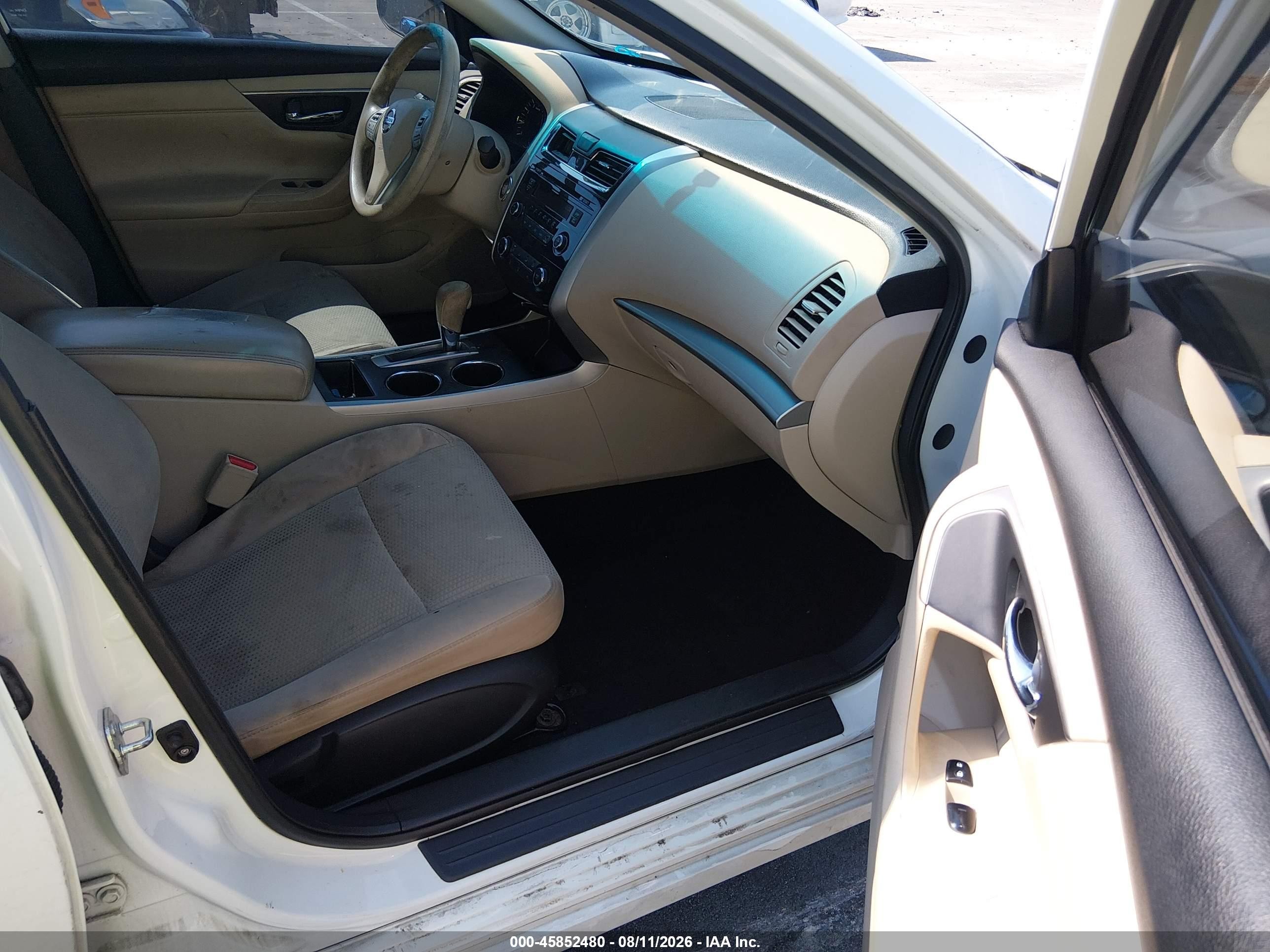 2015 Nissan Altima 2.5/2.5 S/2.5 Sl/2.5 Sv White vin: 1N4AL3AP9FC268308