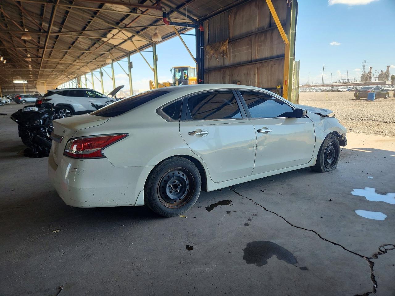 2015 Nissan Altima 2.5 S Белый vin: 1N4AL3AP9FC273735