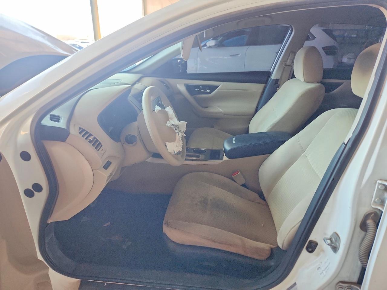 2015 Nissan Altima 2.5 S Белый vin: 1N4AL3AP9FC273735