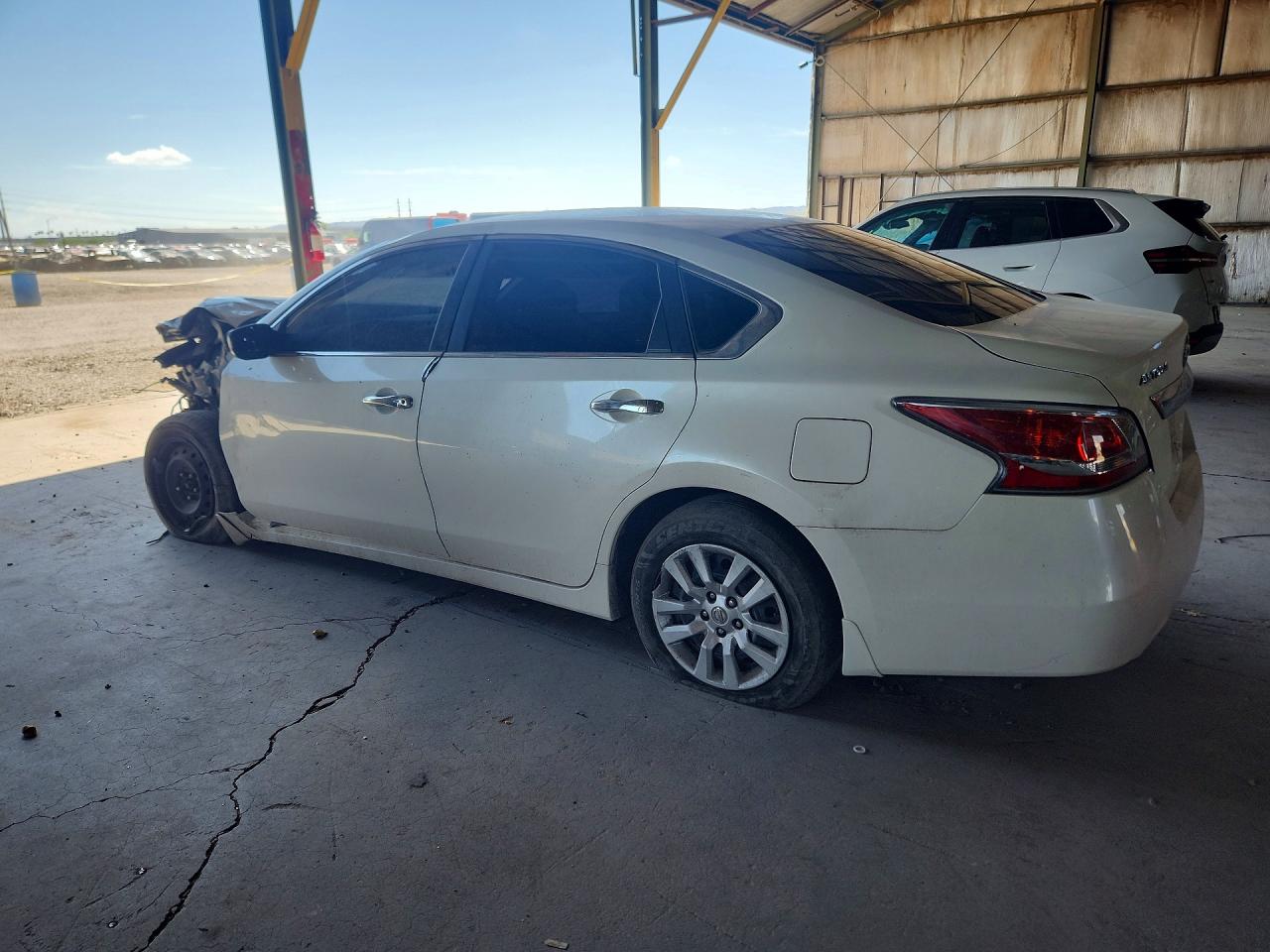 2015 Nissan Altima 2.5 S Белый vin: 1N4AL3AP9FC273735