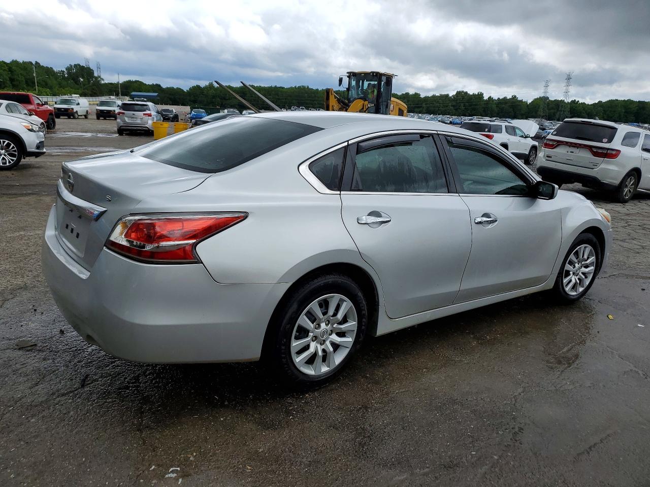 2015 Nissan Altima 2.5 S Silver vin: 1N4AL3AP9FC284010