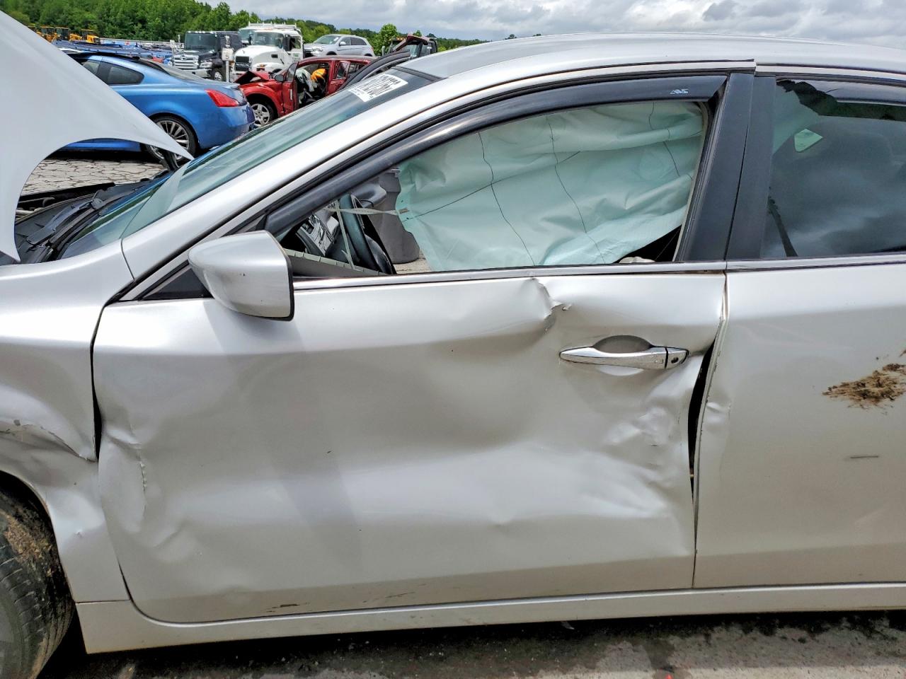 2015 Nissan Altima 2.5 S Silver vin: 1N4AL3AP9FC284010