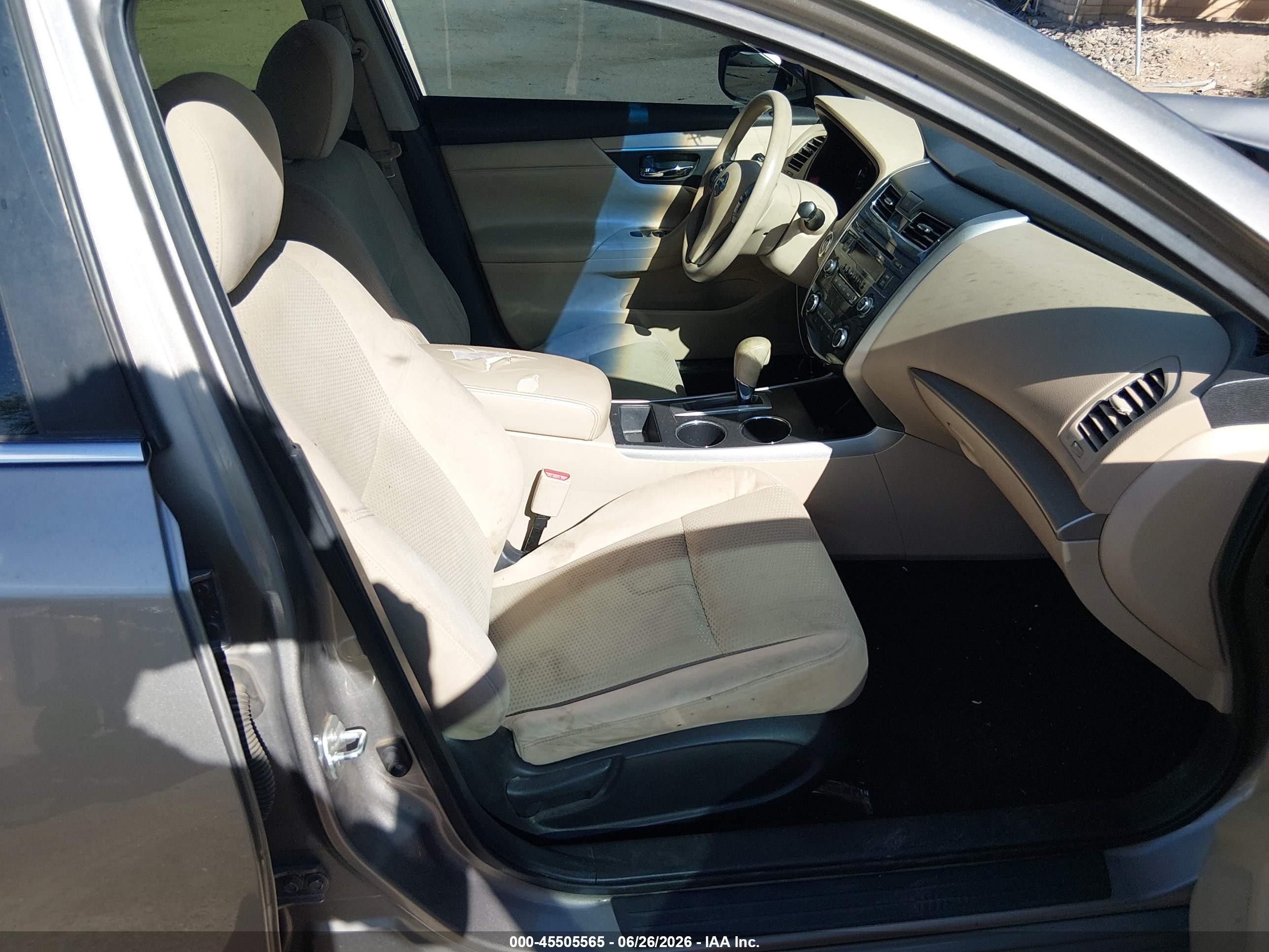 2015 Nissan Altima 2.5 S Beige vin: 1N4AL3AP9FC295802