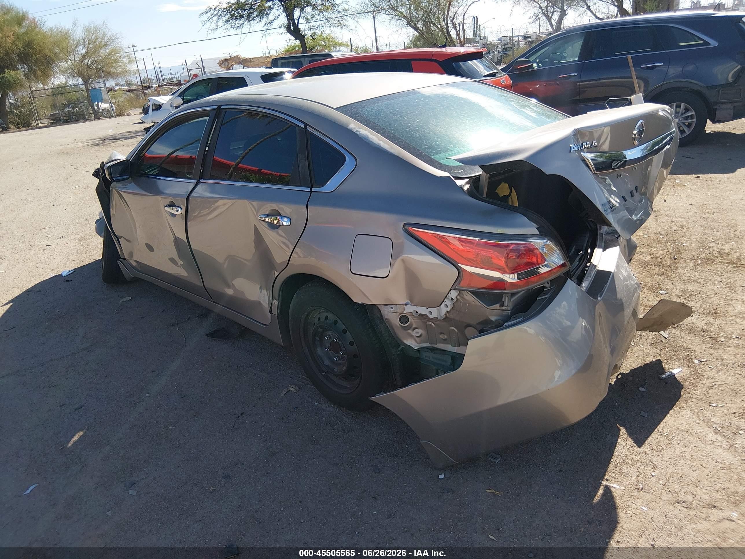 2015 Nissan Altima 2.5 S Beige vin: 1N4AL3AP9FC295802