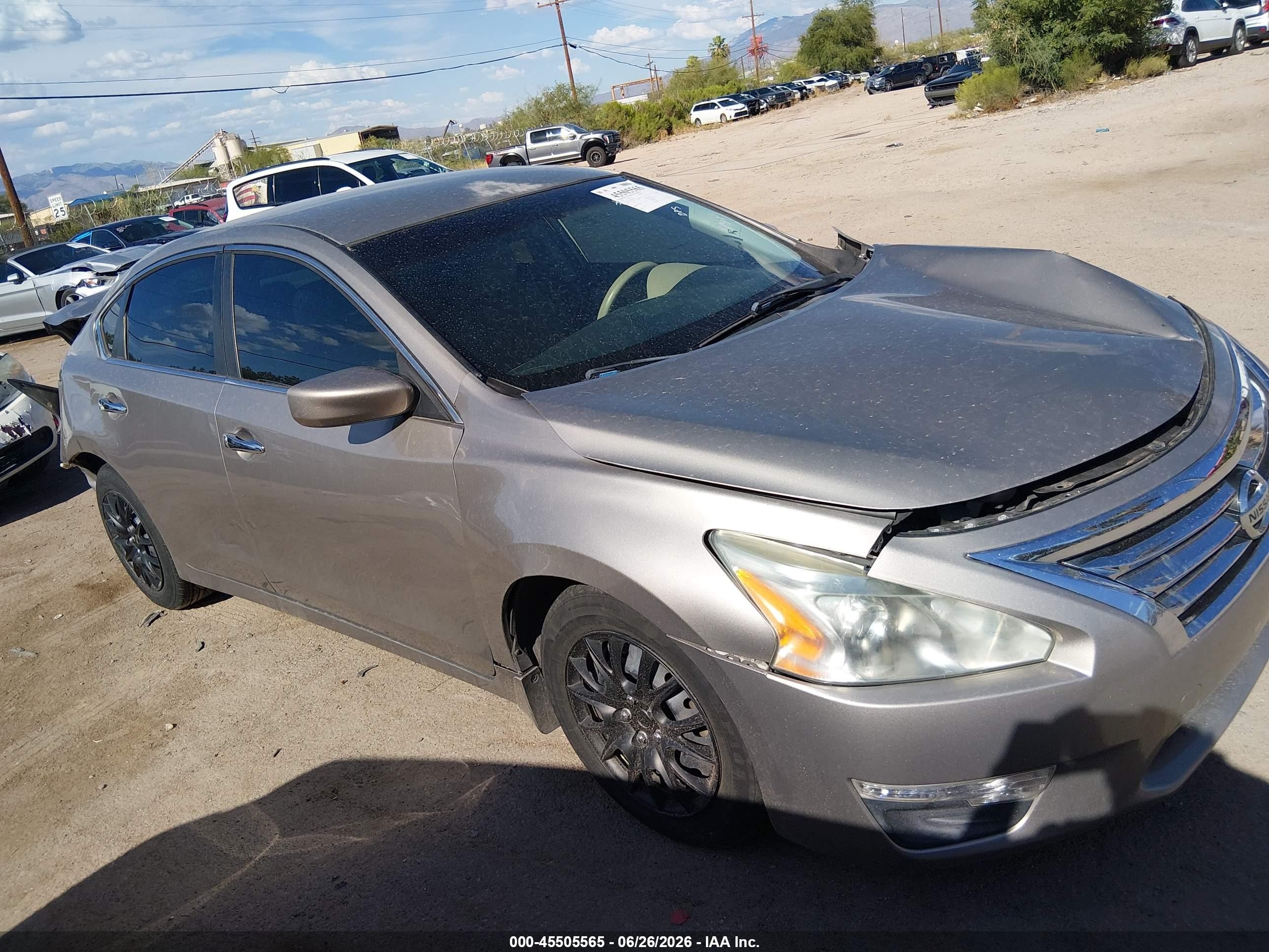 2015 Nissan Altima 2.5 S Beige vin: 1N4AL3AP9FC295802