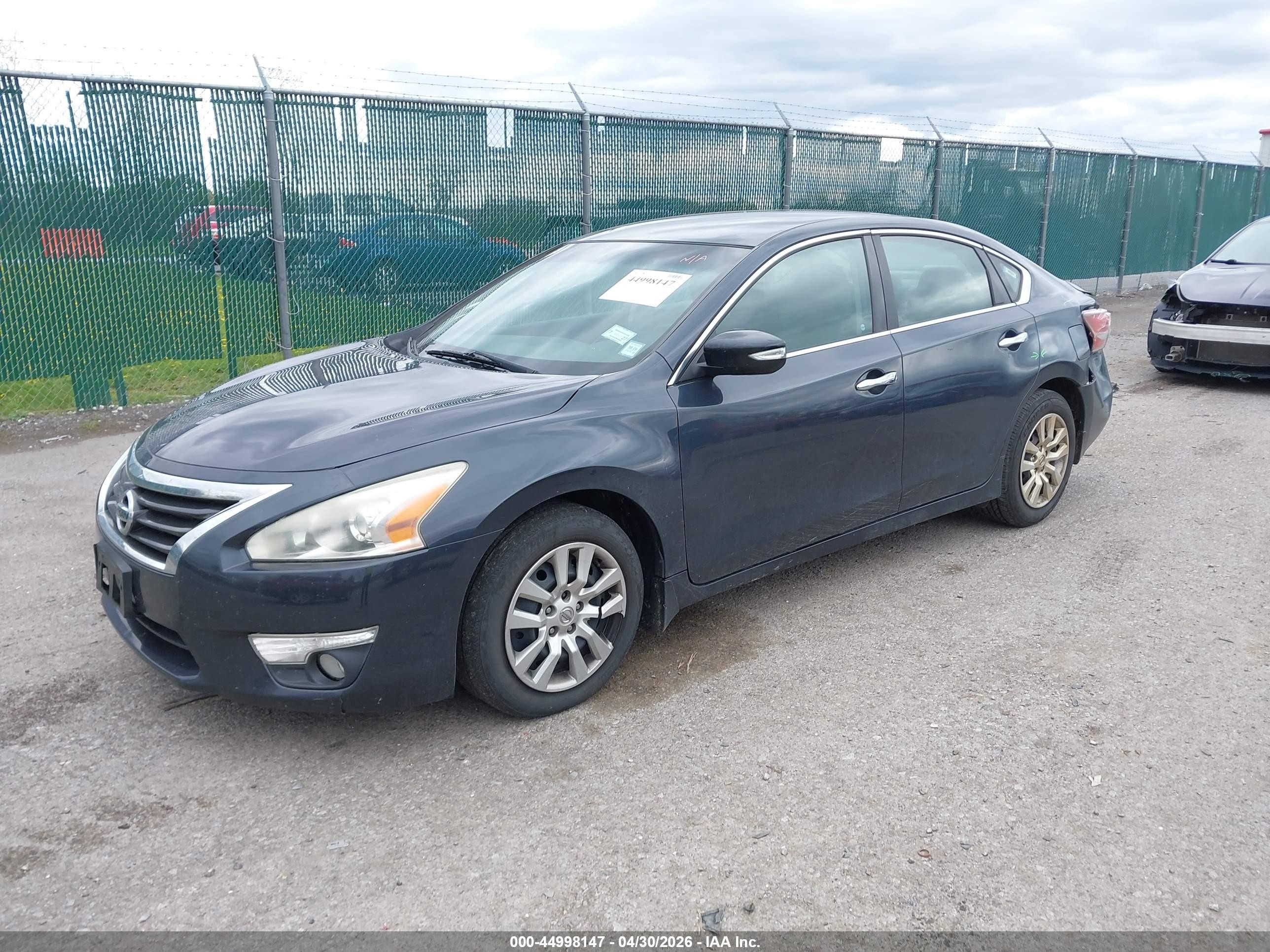 2015 Nissan Altima 2.5 S Blue vin: 1N4AL3AP9FC412424