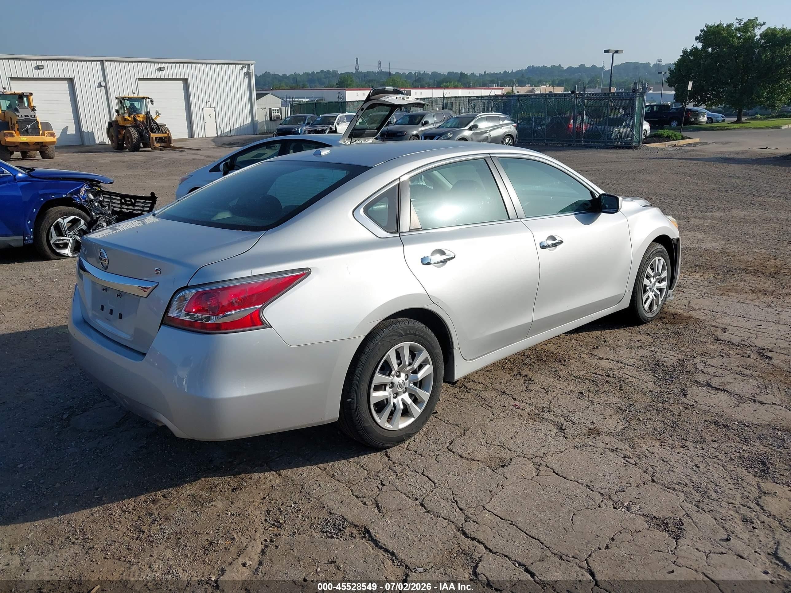 2015 Nissan Altima 2.5/2.5 S/2.5 Sl/2.5 Sv Серебряный vin: 1N4AL3AP9FC424119