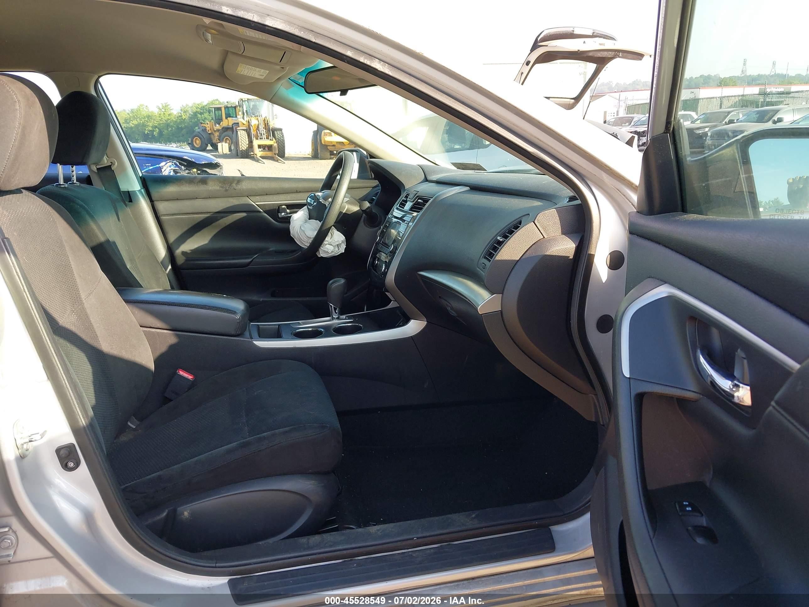 2015 Nissan Altima 2.5/2.5 S/2.5 Sl/2.5 Sv Серебряный vin: 1N4AL3AP9FC424119