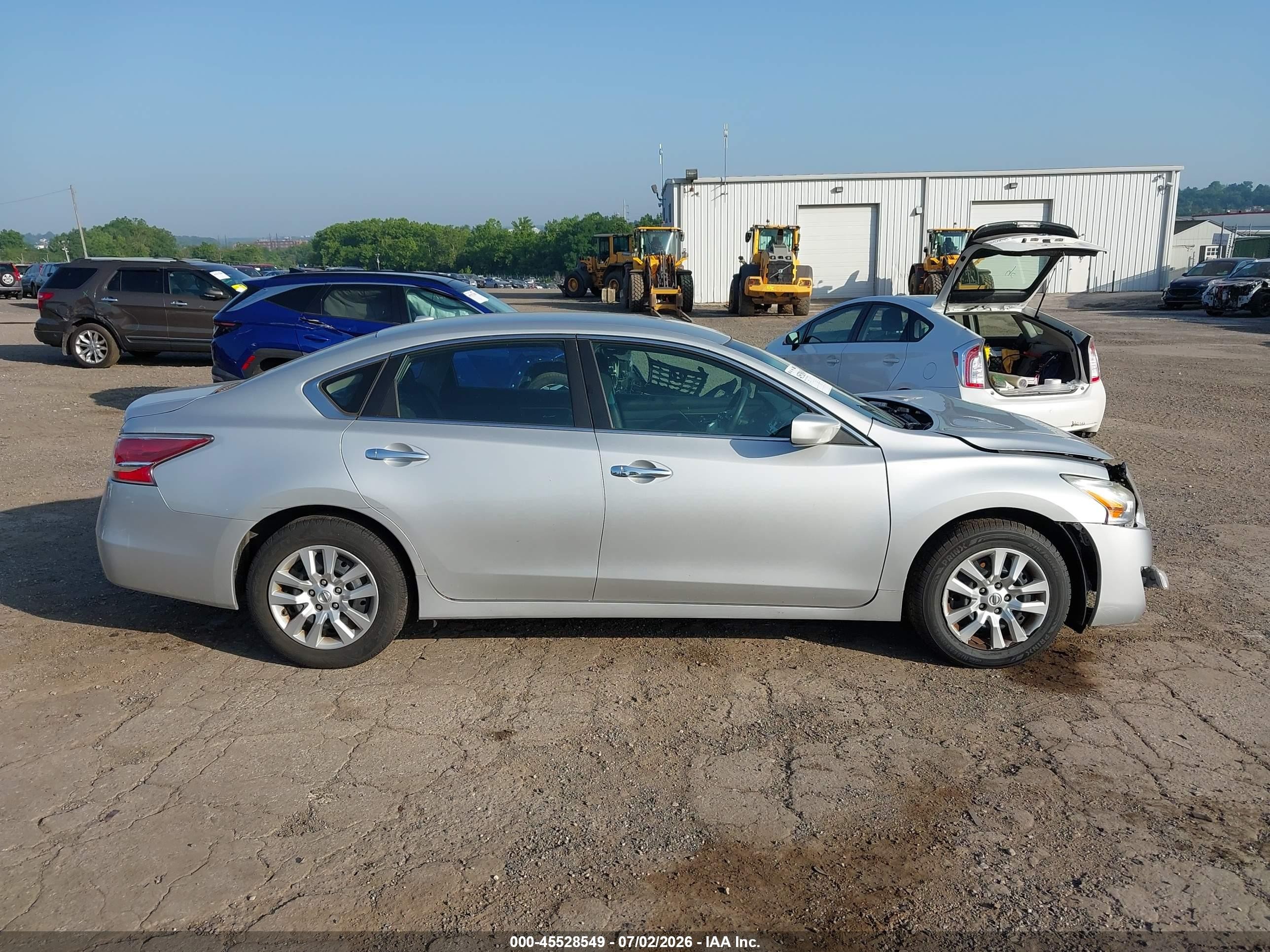 2015 Nissan Altima 2.5/2.5 S/2.5 Sl/2.5 Sv Серебряный vin: 1N4AL3AP9FC424119