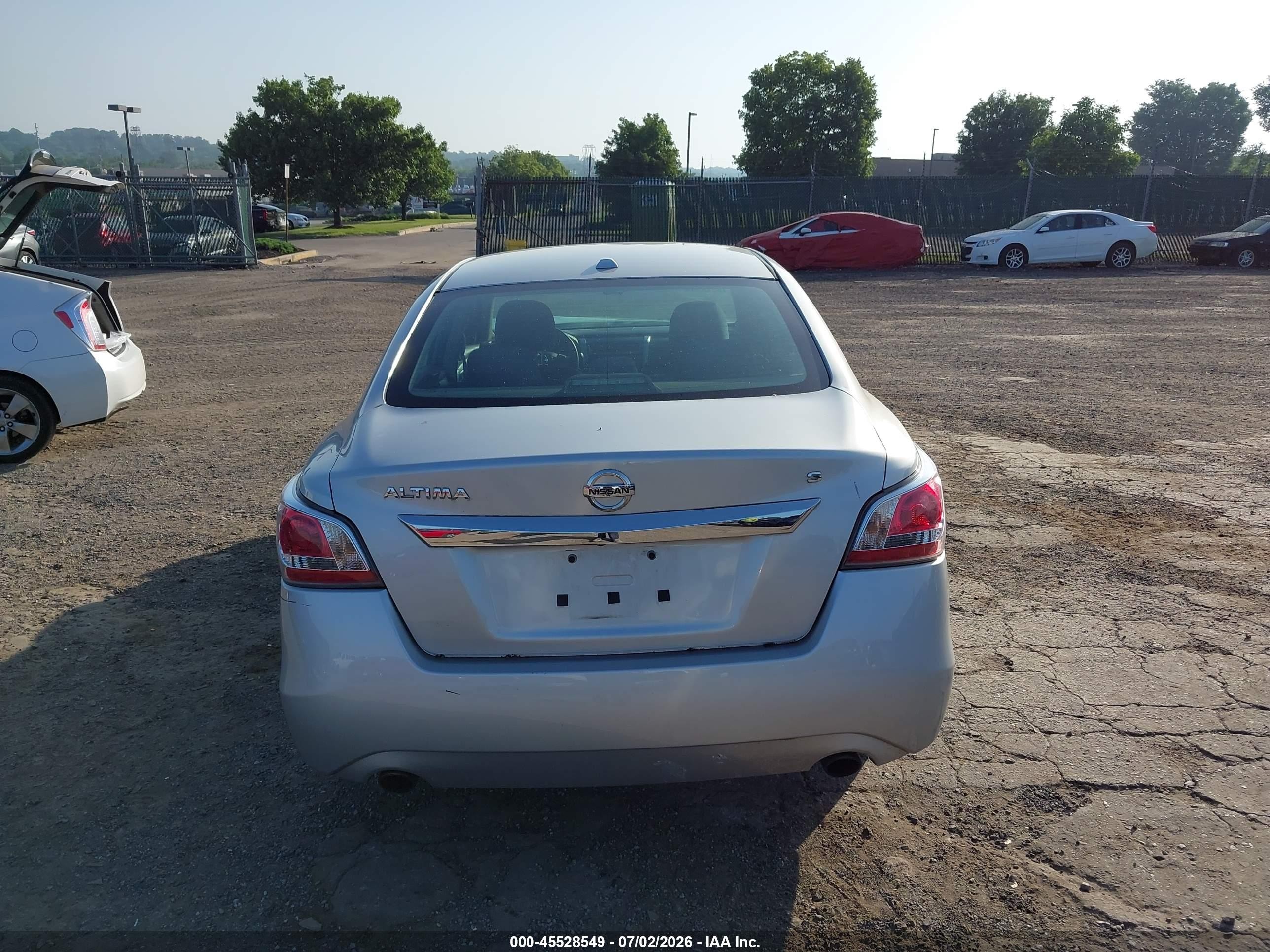 2015 Nissan Altima 2.5/2.5 S/2.5 Sl/2.5 Sv Серебряный vin: 1N4AL3AP9FC424119