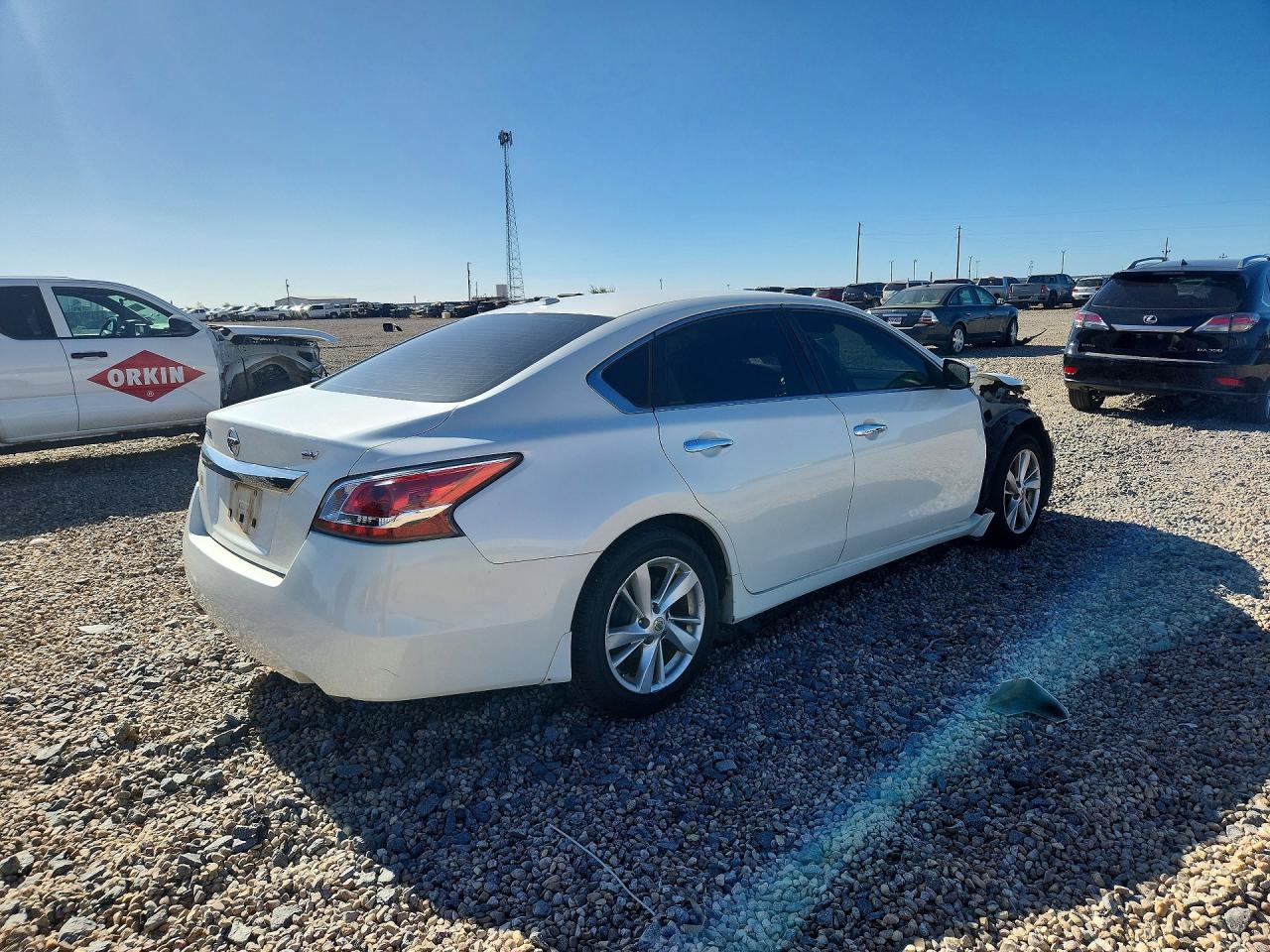 2015 Nissan Altima 2.5 Sv White vin: 1N4AL3AP9FC436318