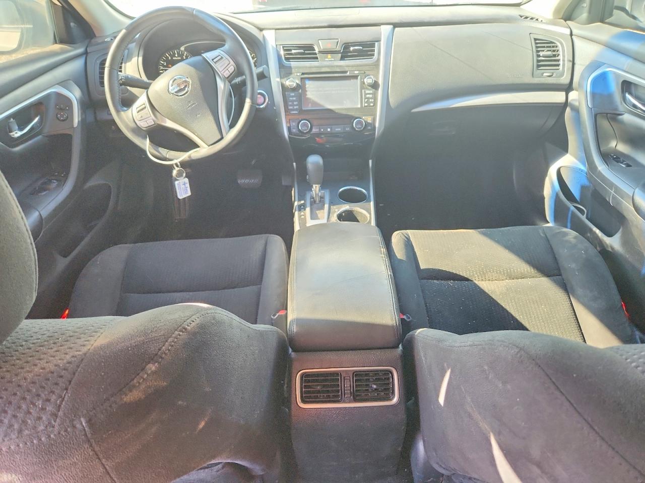 2015 Nissan Altima 2.5 Sv White vin: 1N4AL3AP9FC436318