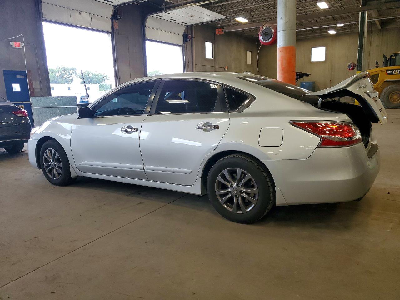 2015 Nissan Altima 2.5 S Silver vin: 1N4AL3AP9FC458545