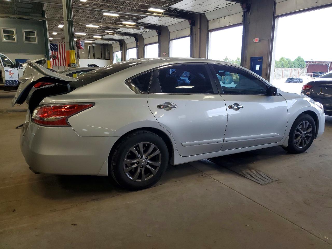 2015 Nissan Altima 2.5 S Silver vin: 1N4AL3AP9FC458545