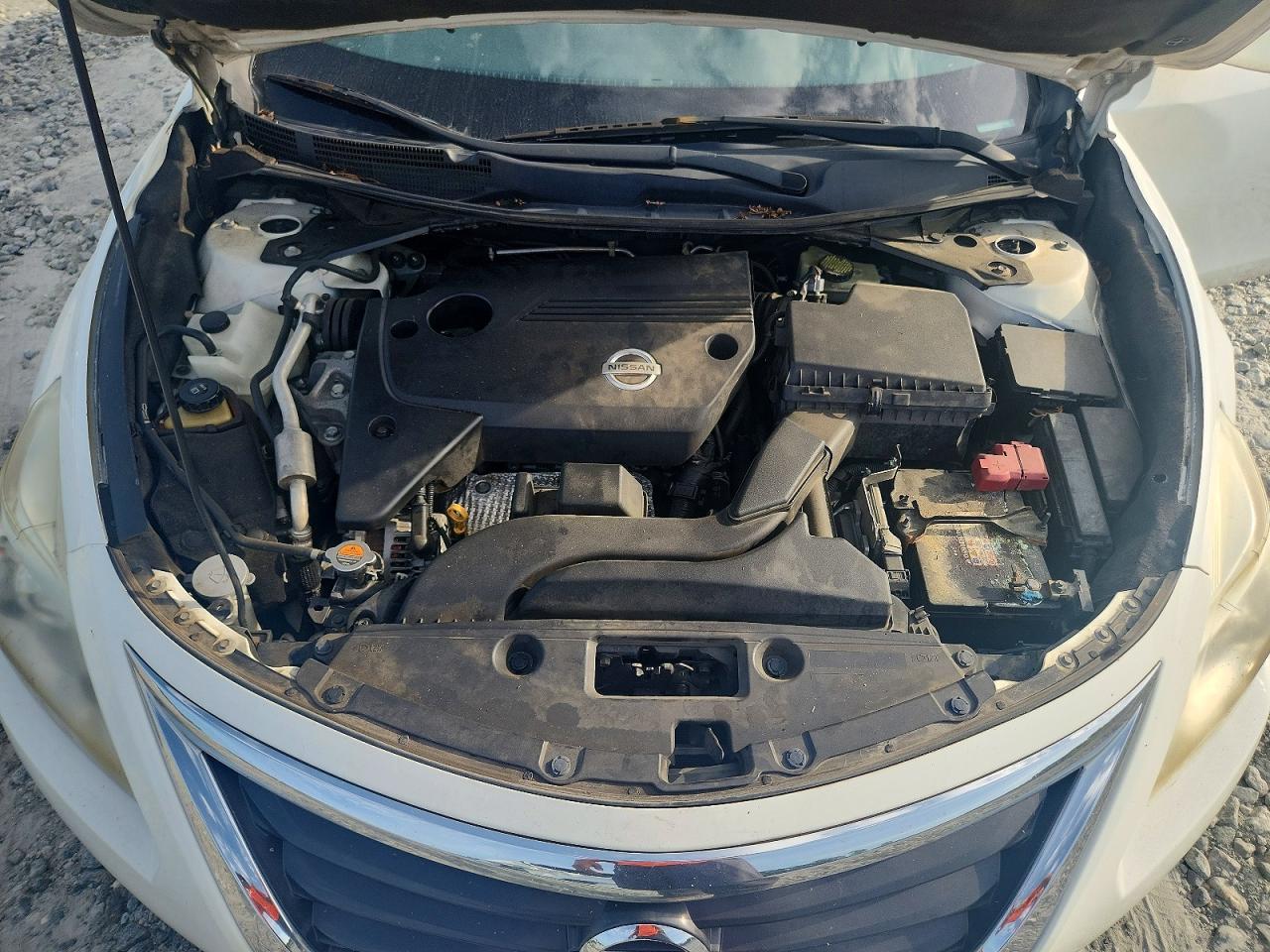 2015 Nissan Altima 2.5 S White vin: 1N4AL3AP9FC458948