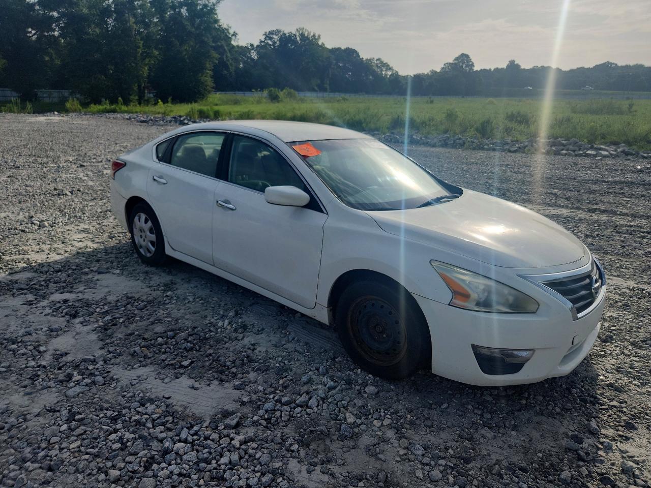 2015 Nissan Altima 2.5 S White vin: 1N4AL3AP9FC458948
