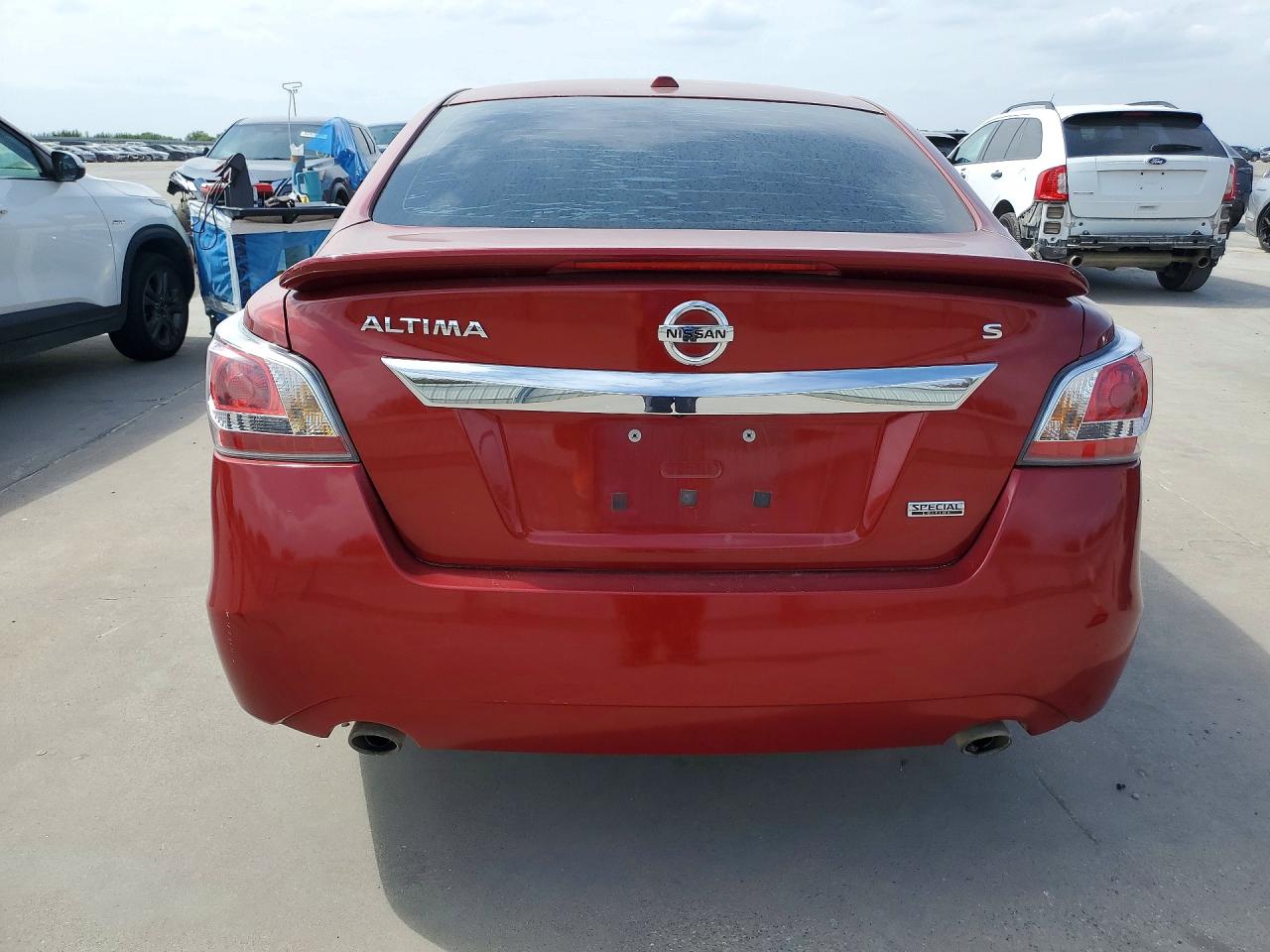 2015 Nissan Altima 2.5 S Красный vin: 1N4AL3AP9FC477144